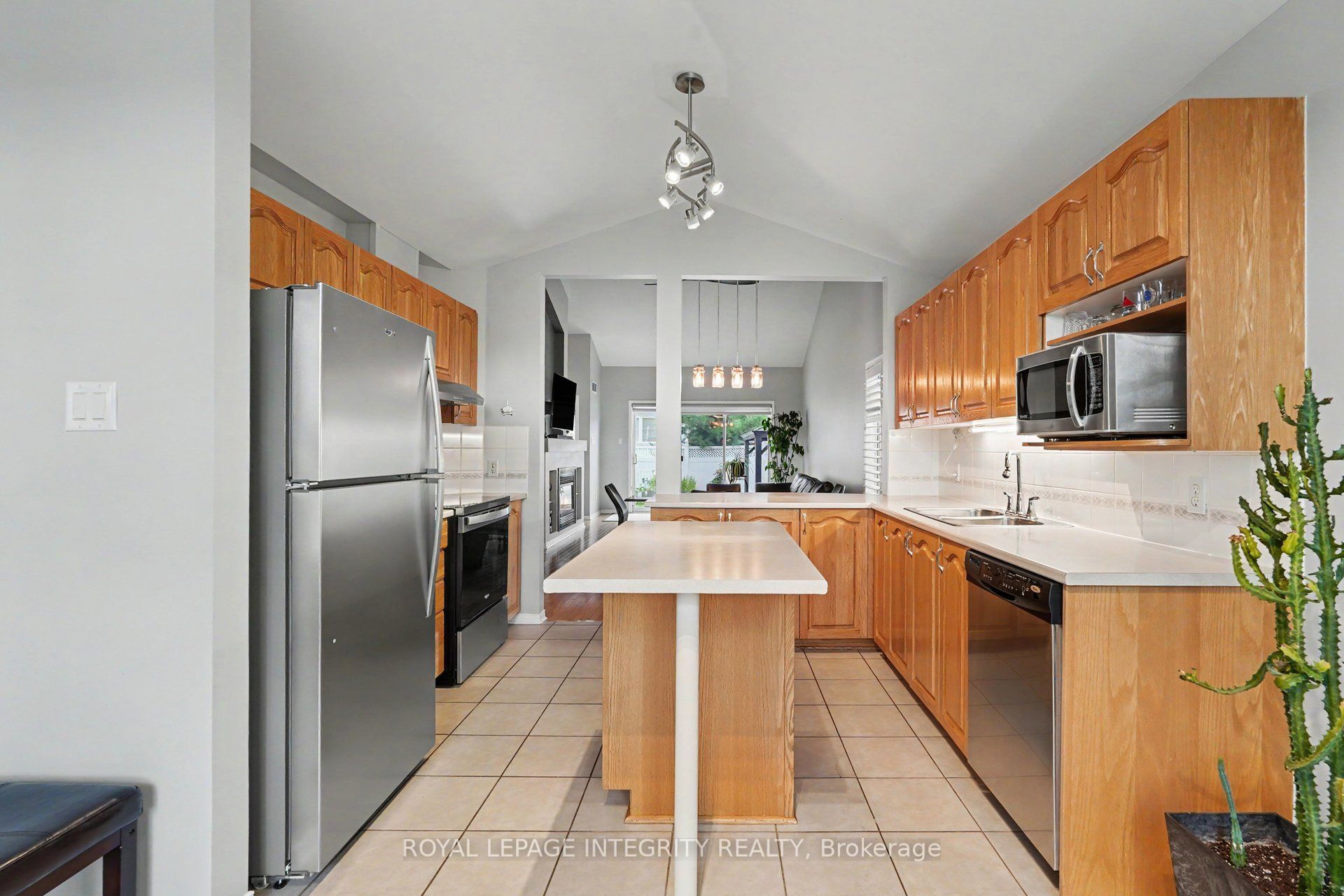 50 Baypointe Crescent, Barrhaven, ON K2G 6R1 photo 4