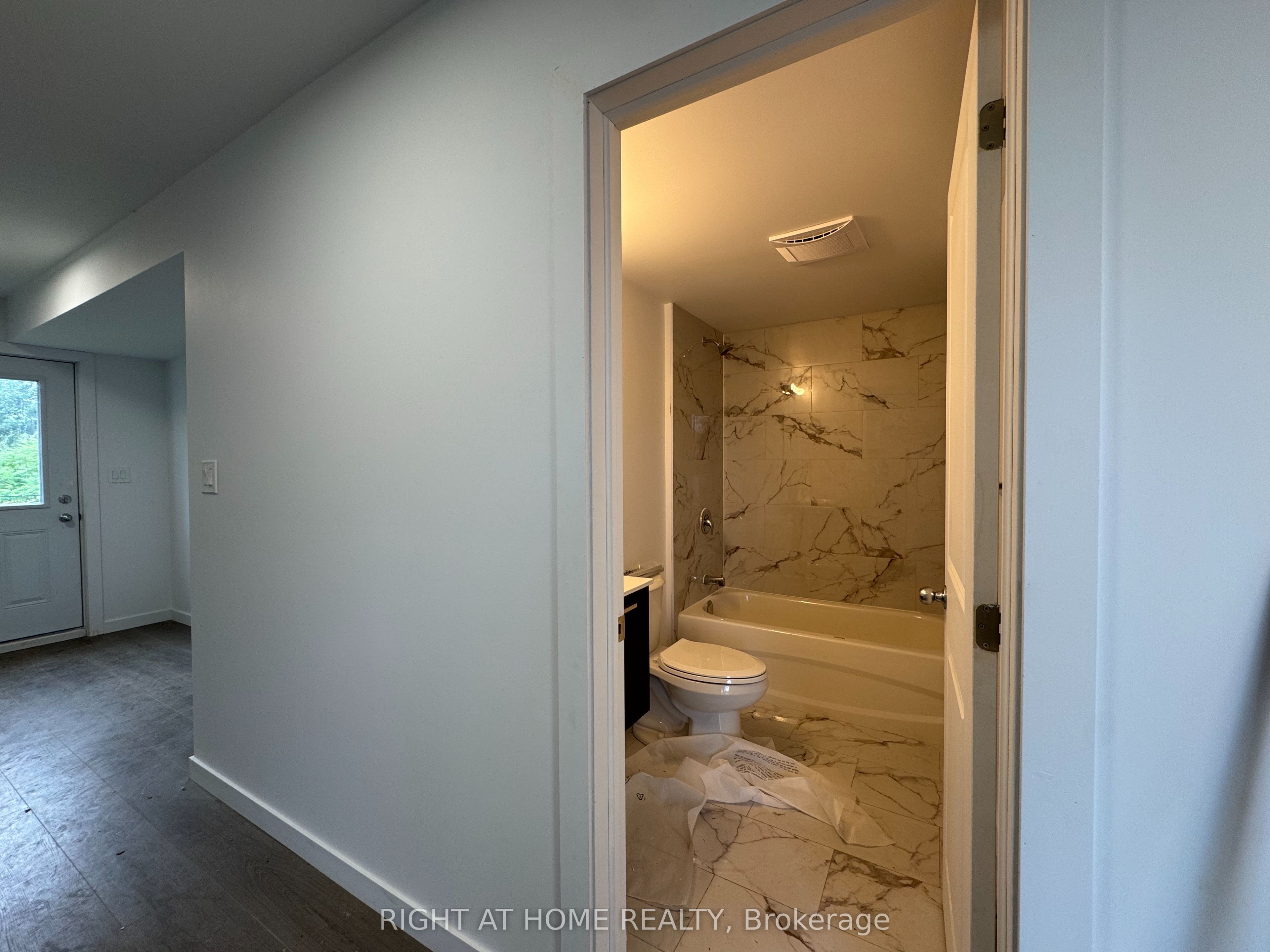 107 Highriver Trail (LOWER), Welland, ON L3C 0H6 photo 3