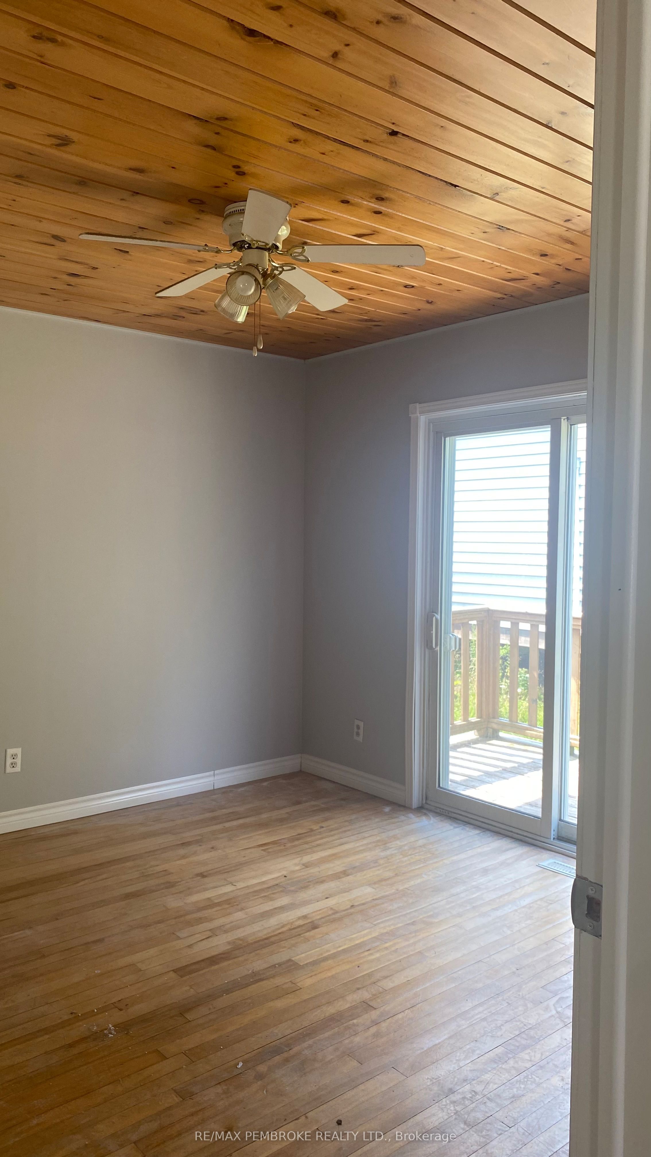 53 Huron Street, Deep River, ON K0J 1P0 photo 5