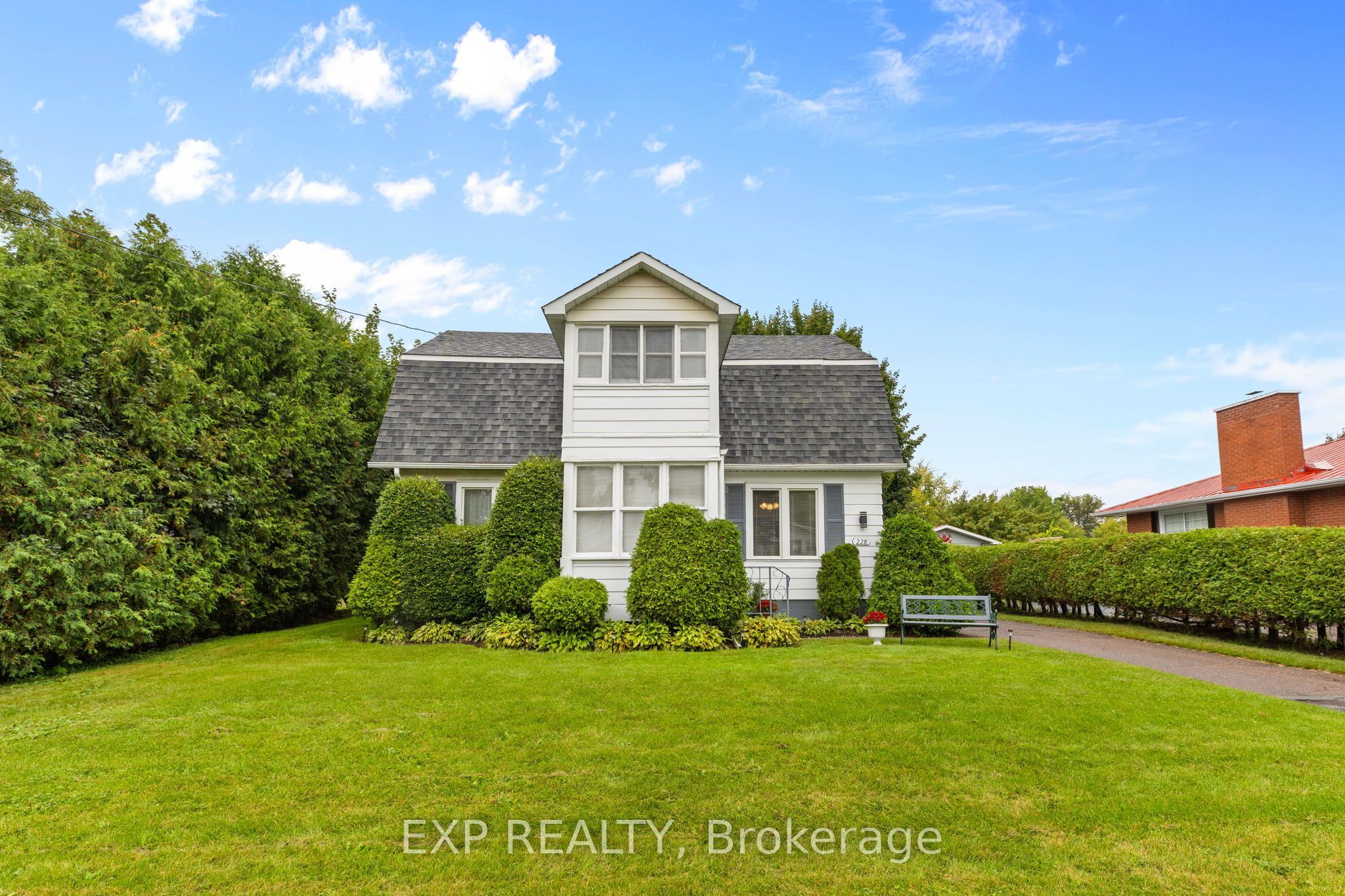 228 Bruce Street, Renfrew, ON K7V 3V9