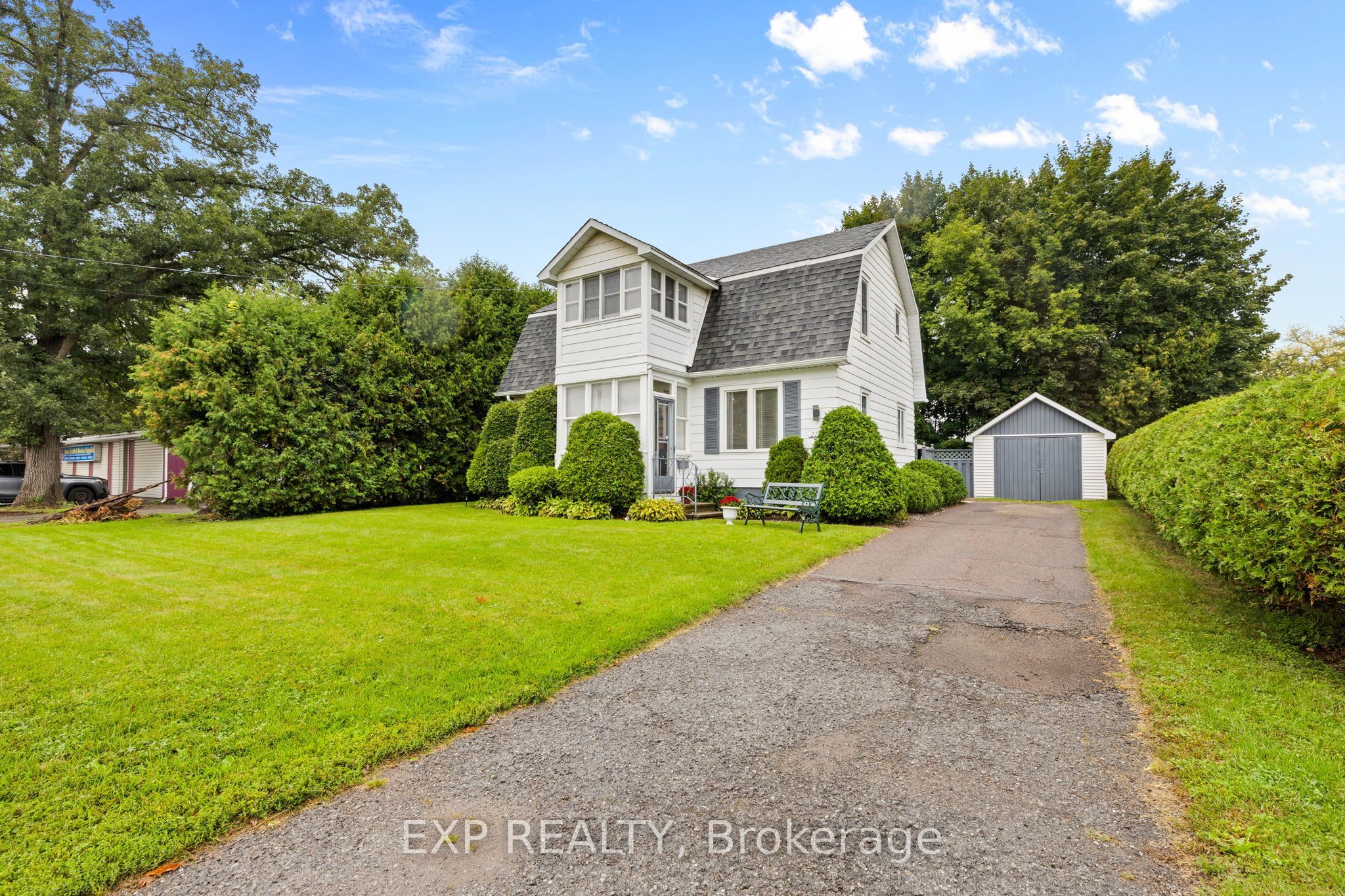 228 Bruce Street, Renfrew, ON K7V 3V9 photo 2