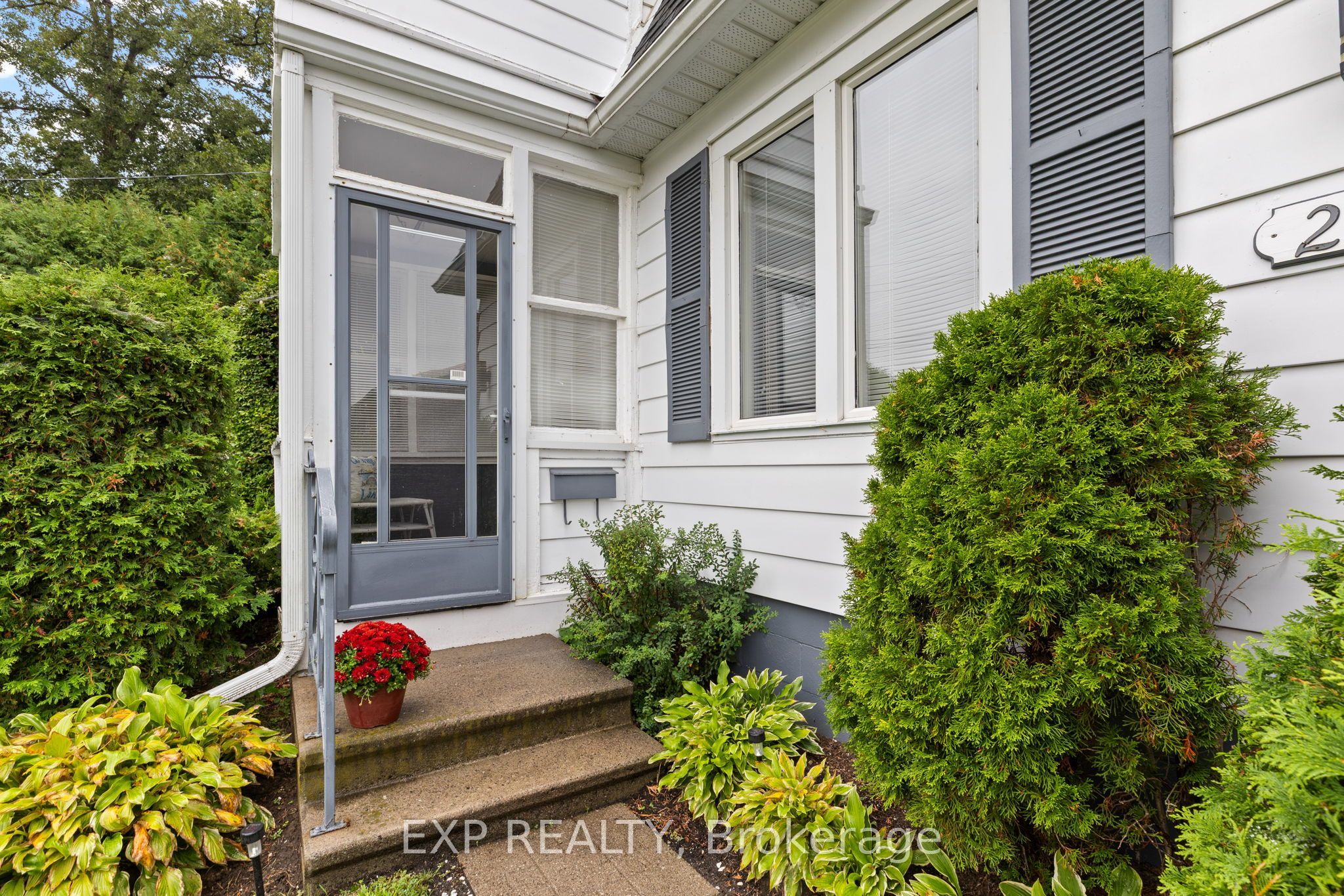 228 Bruce Street, Renfrew, ON K7V 3V9 photo 3