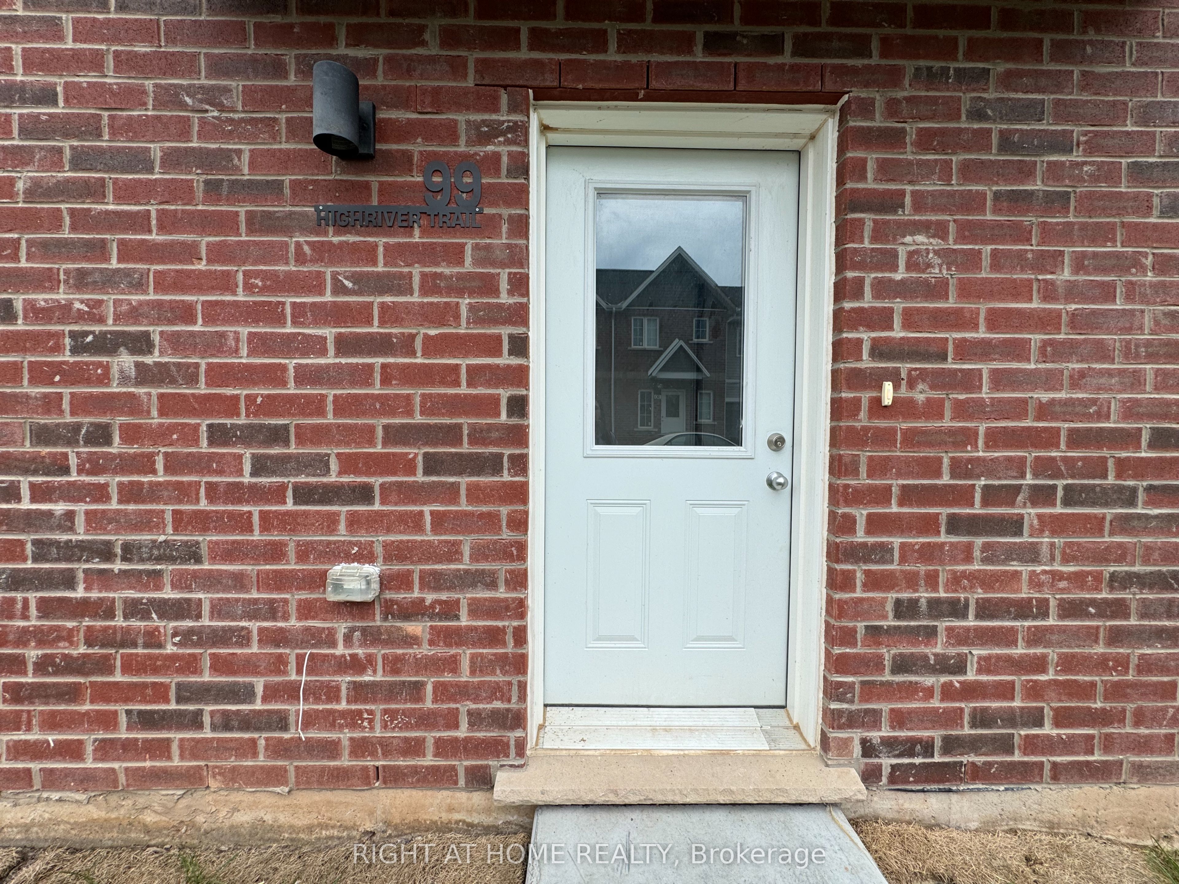 99 Highriver Trail (MAIN), Welland, ON L3C 0H6 photo 2