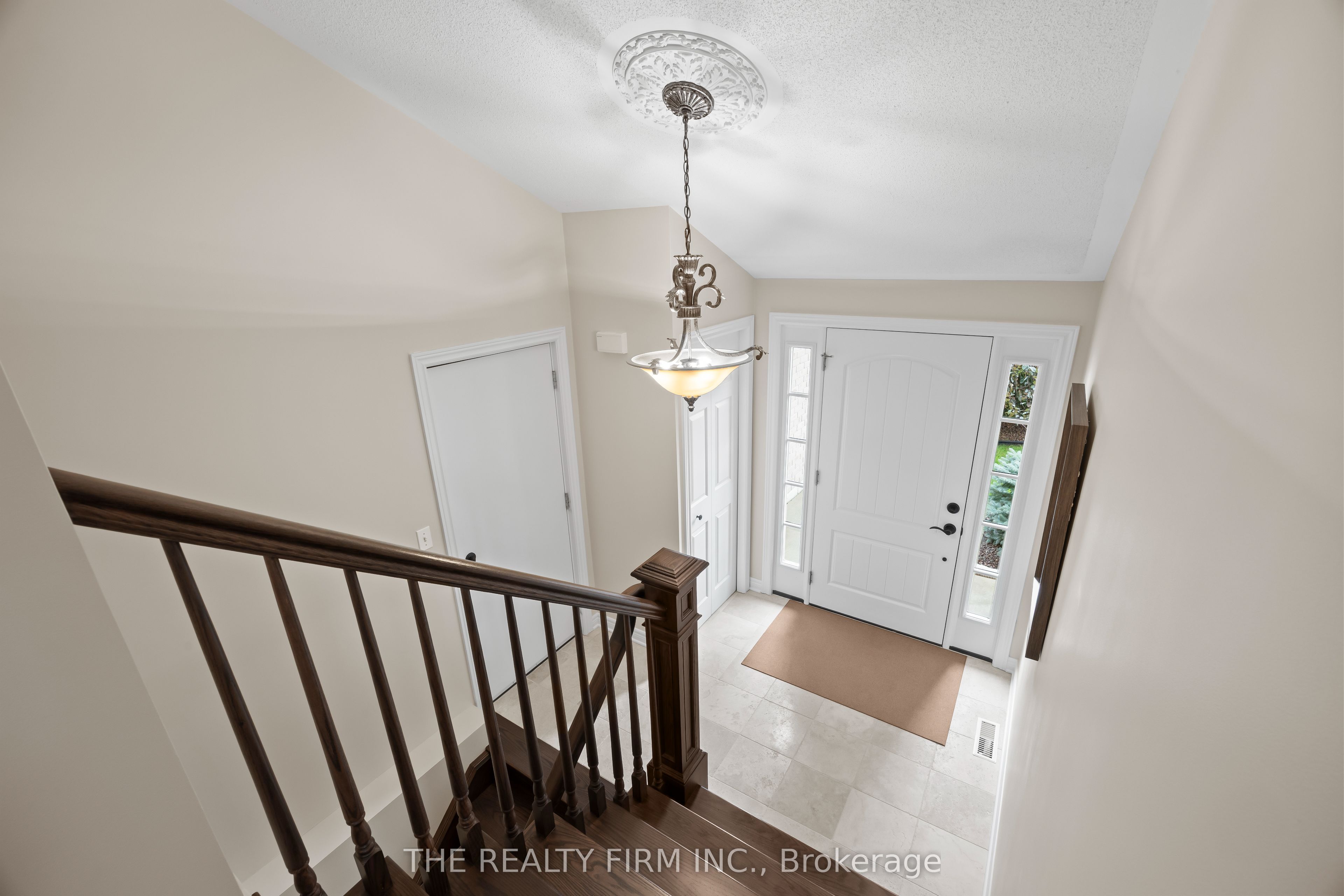4077 Pine Crescent, Petrolia, ON N0N 1R0 photo 5