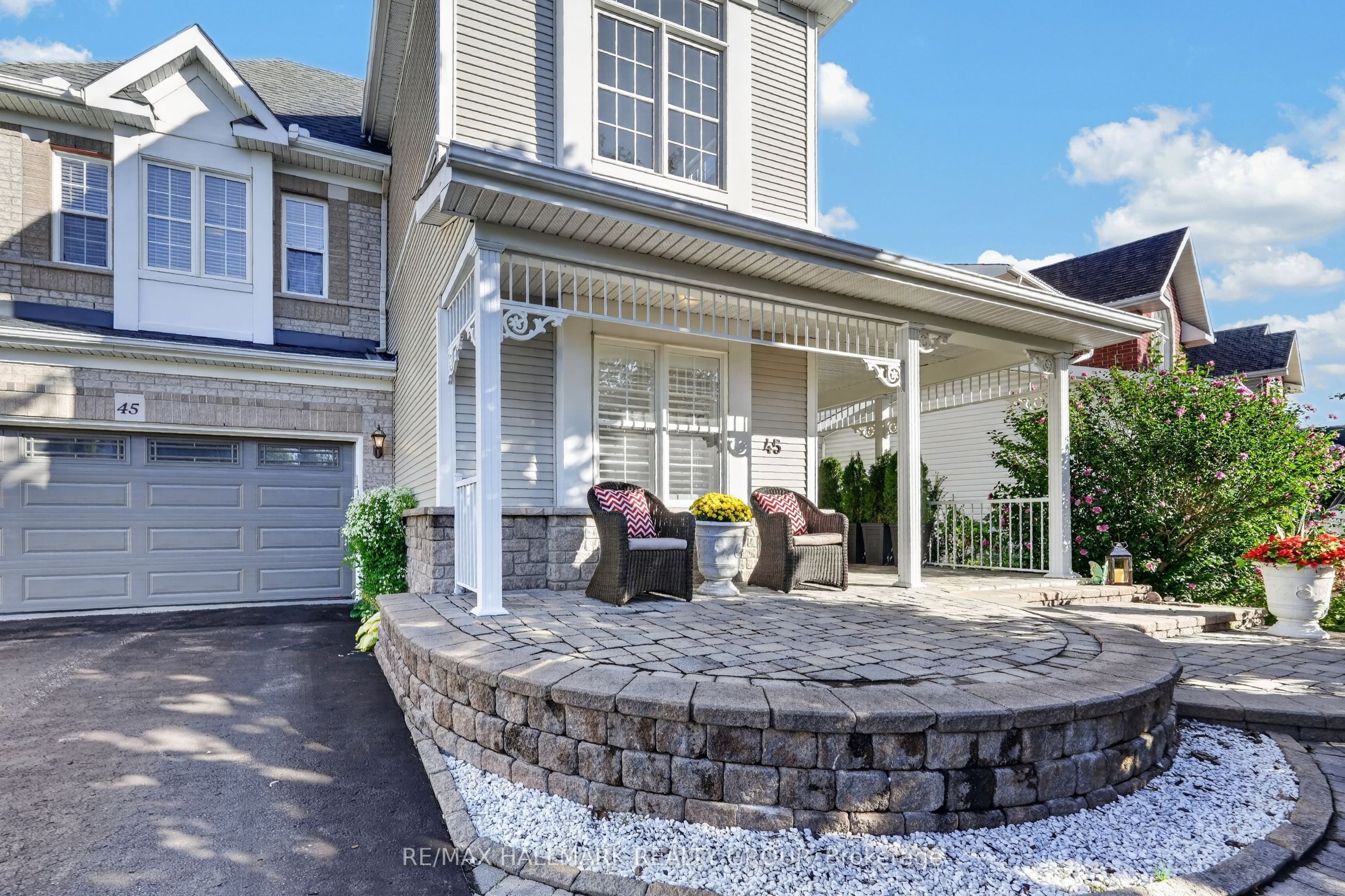 45 Franklin Cathcart Crescent S, Stittsville - Munster - Richmond, ON K2S 2A5 photo 2