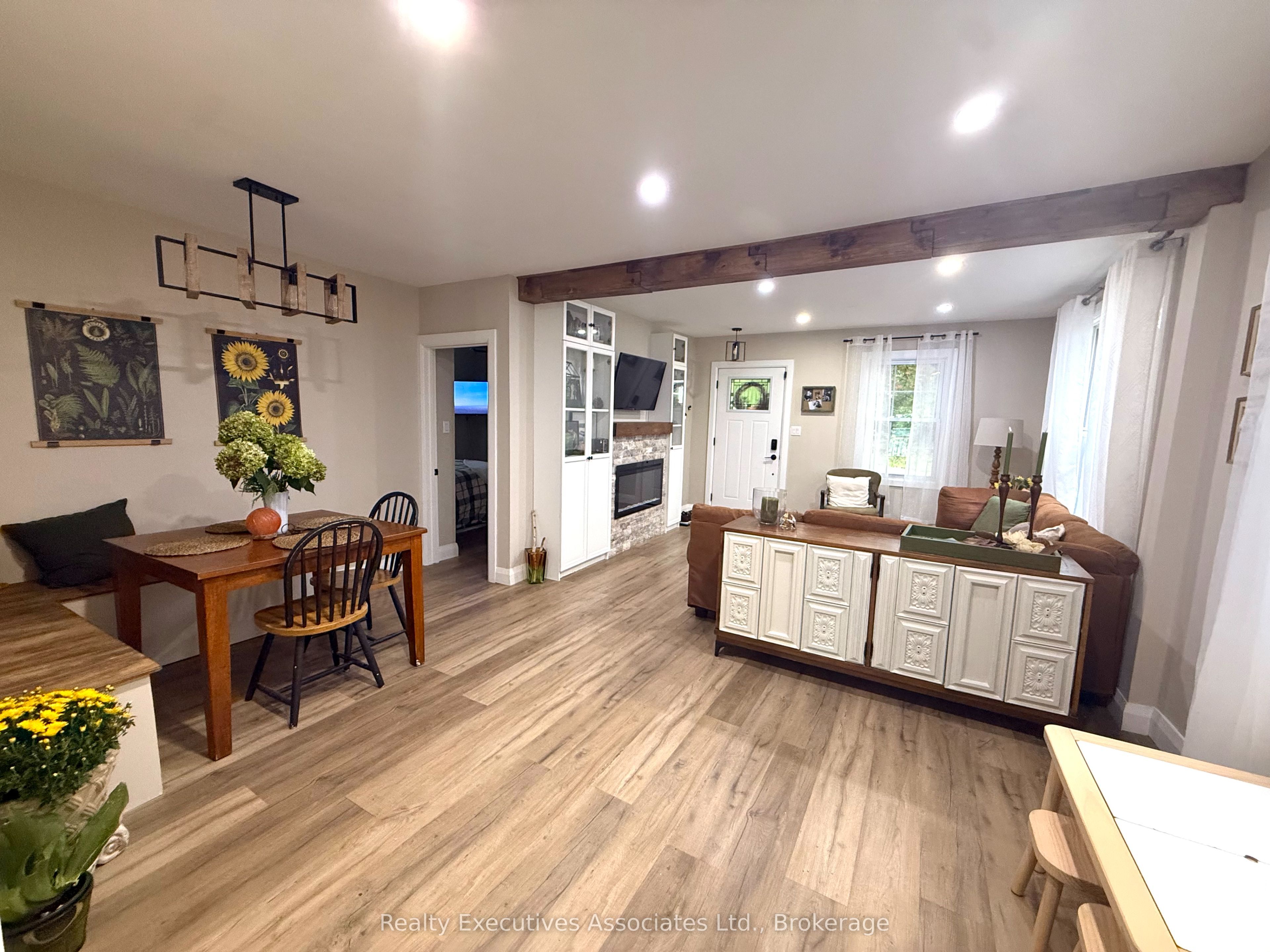 909 Mount Pleasant Road, Cavan Monaghan, ON L0A 1C0 photo 5