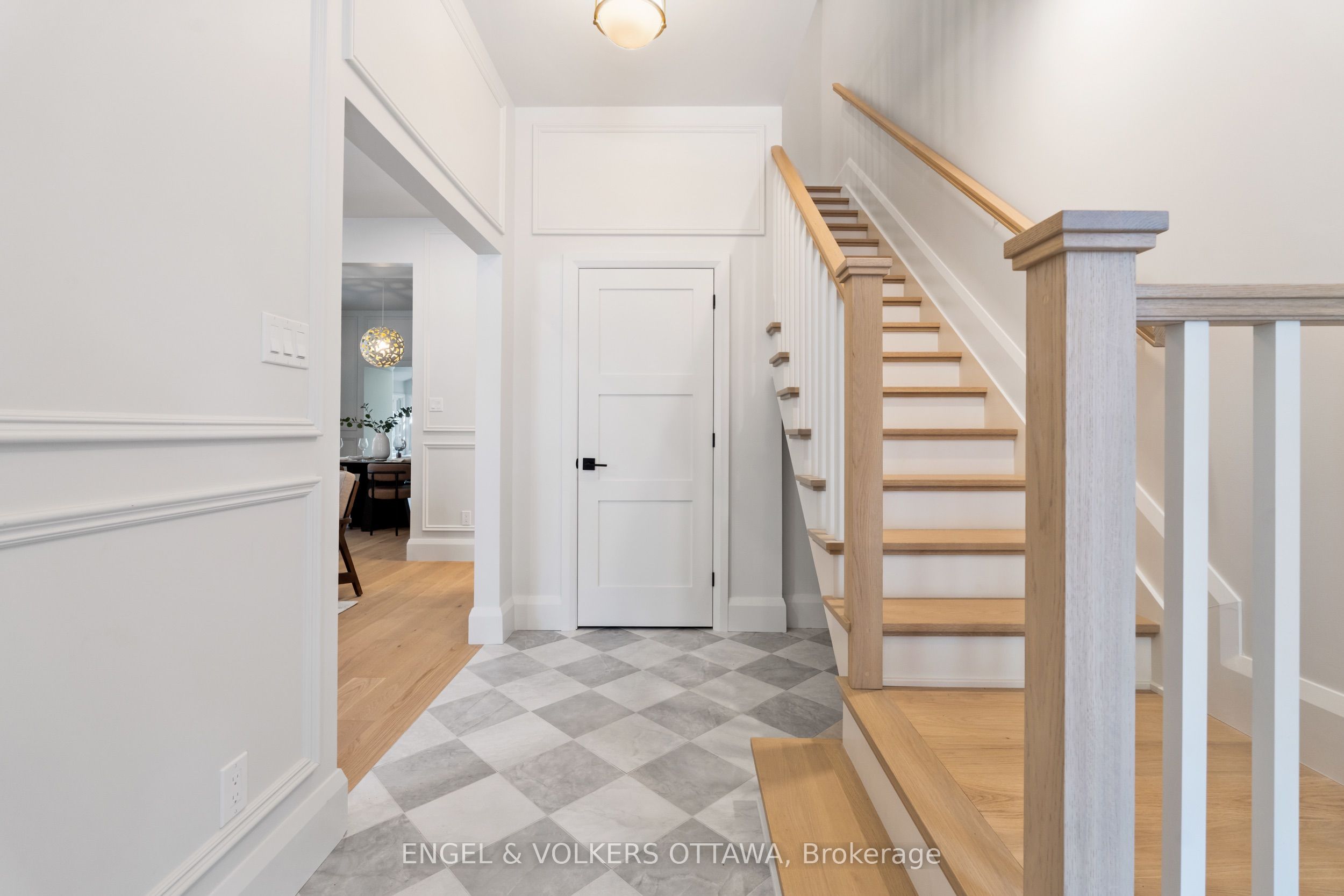 35 Mackay Street, New Edinburgh - Lindenlea, ON K1M 2B2 photo 4