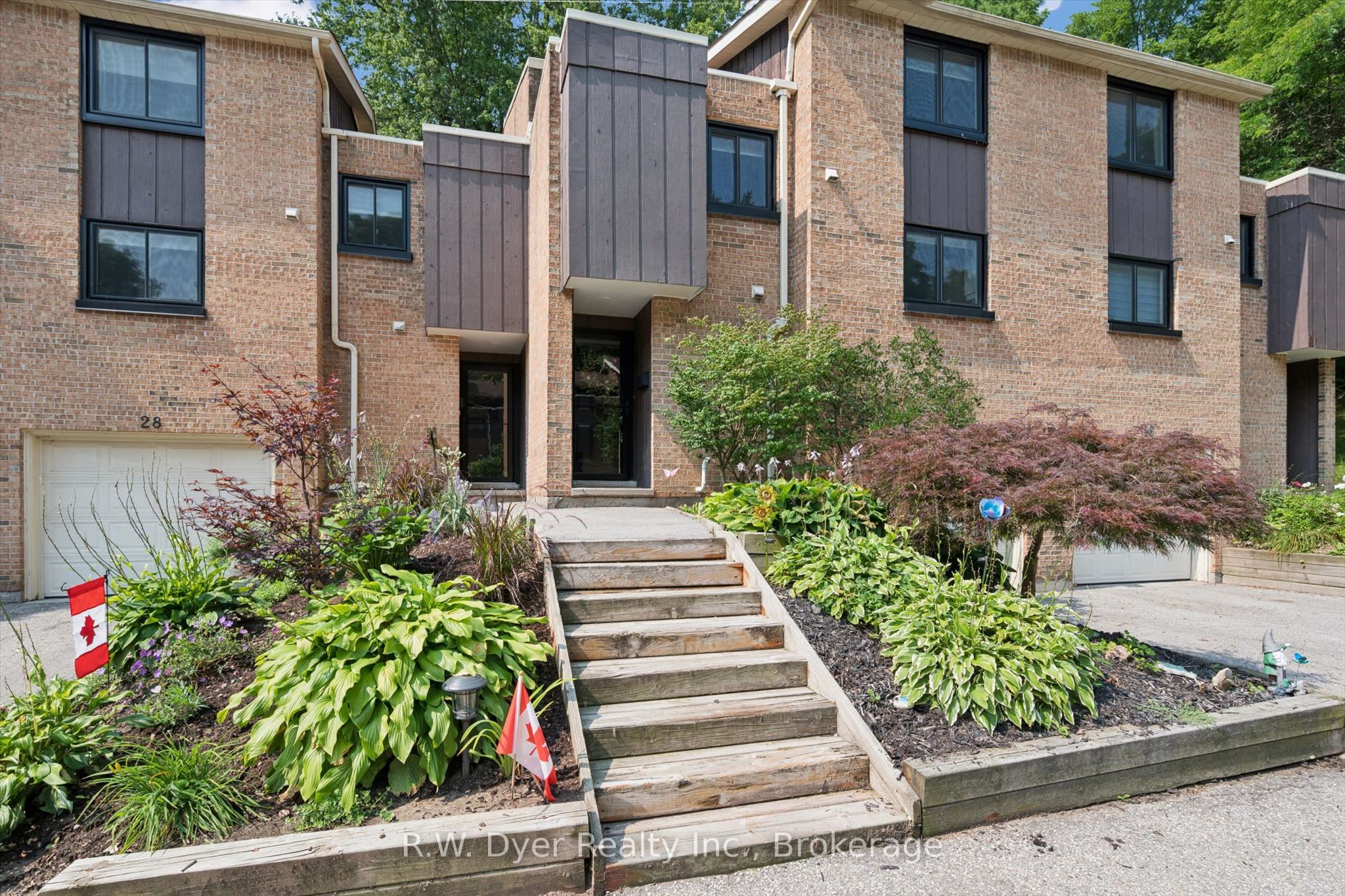 220 Salisbury Avenue 27, Cambridge, ON N1S 1K5 photo 5