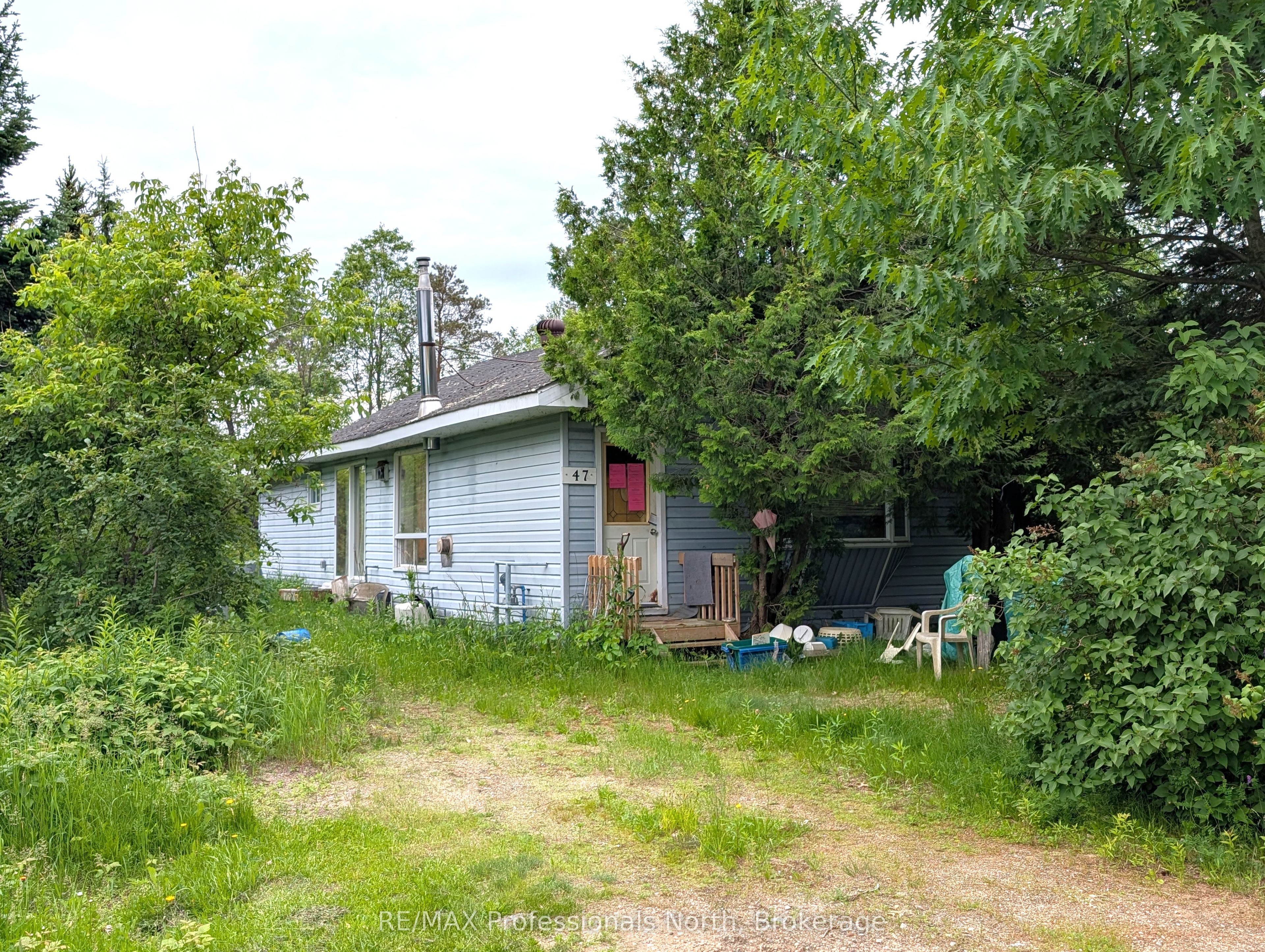 47 RIVERSIDE Avenue, South River, ON P0X 1X0
