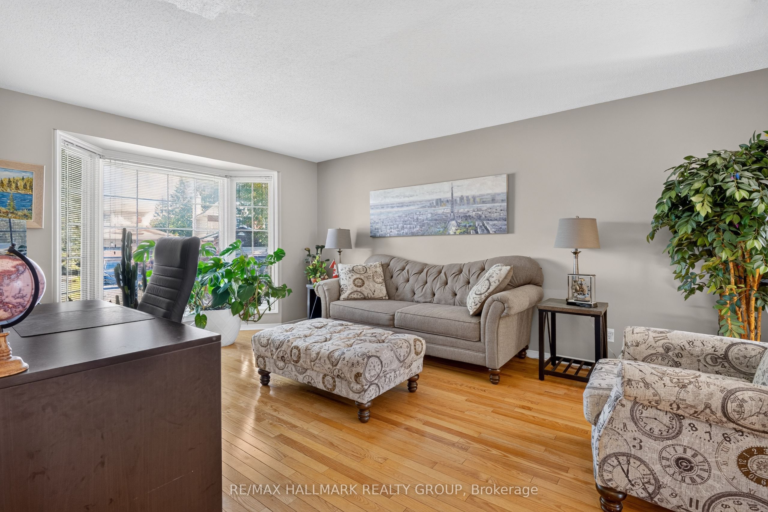 518 Des Conifers Crescent, Orleans - Cumberland and Area, ON K4A 2Y7 photo 2