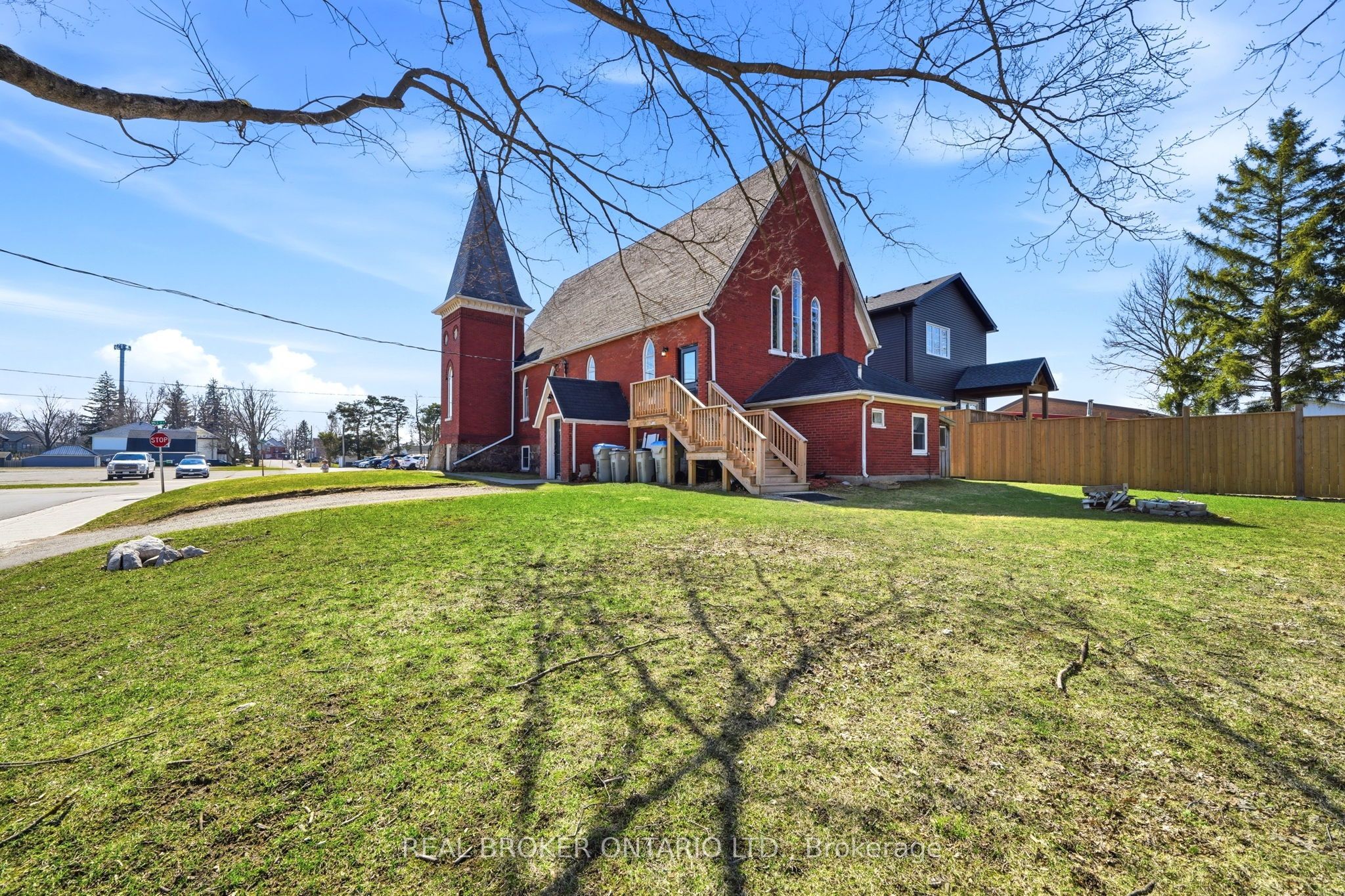 20 Mill Street E, Perth East, ON N0K 1M0 photo 3