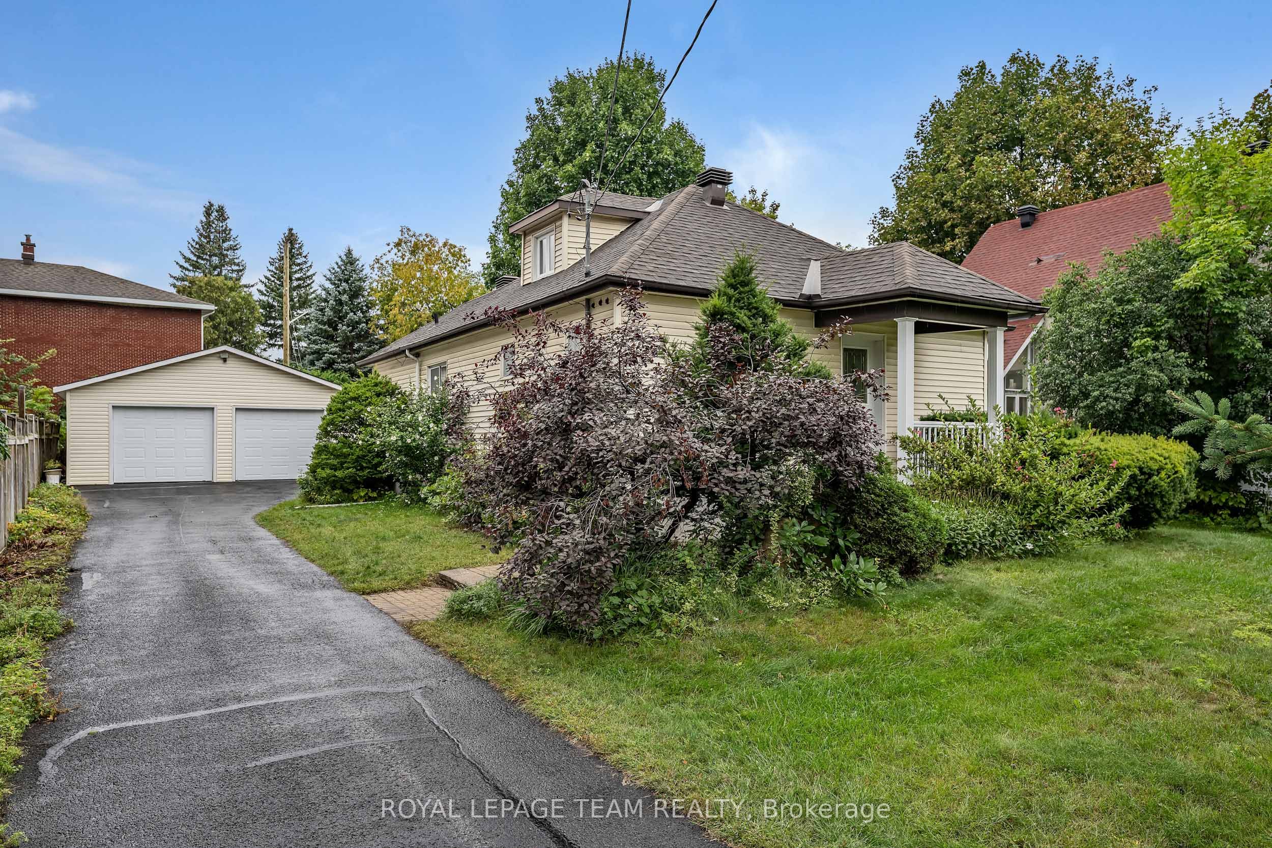 658 Tweedsmuir Avenue, Westboro - Hampton Park, ON K1Z 5P6 photo 2