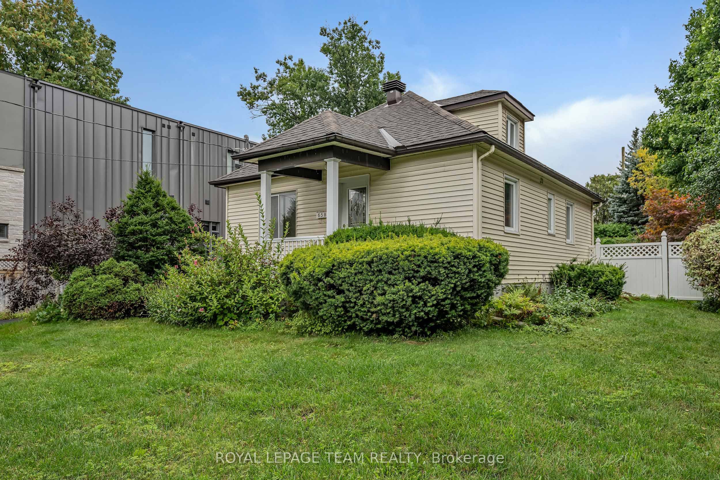 658 Tweedsmuir Avenue, Westboro - Hampton Park, ON K1Z 5P6 photo 3