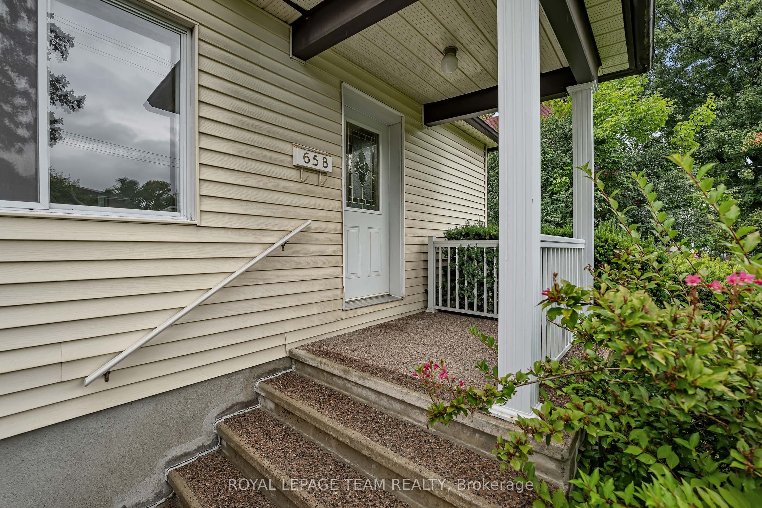 658 Tweedsmuir Avenue, Westboro - Hampton Park, ON K1Z 5P6 photo 5
