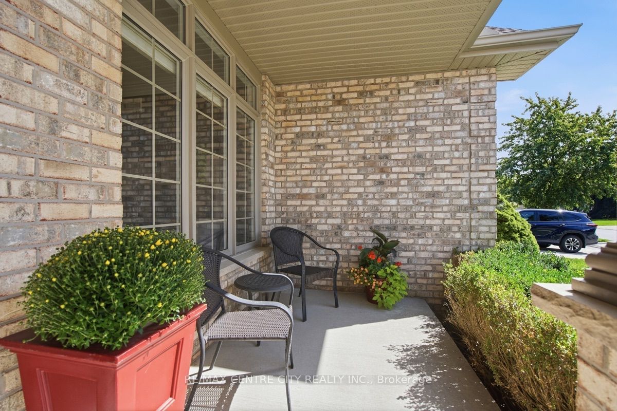 68 Willow Ridge Road, Middlesex Centre, ON N0M 2A0 photo 4