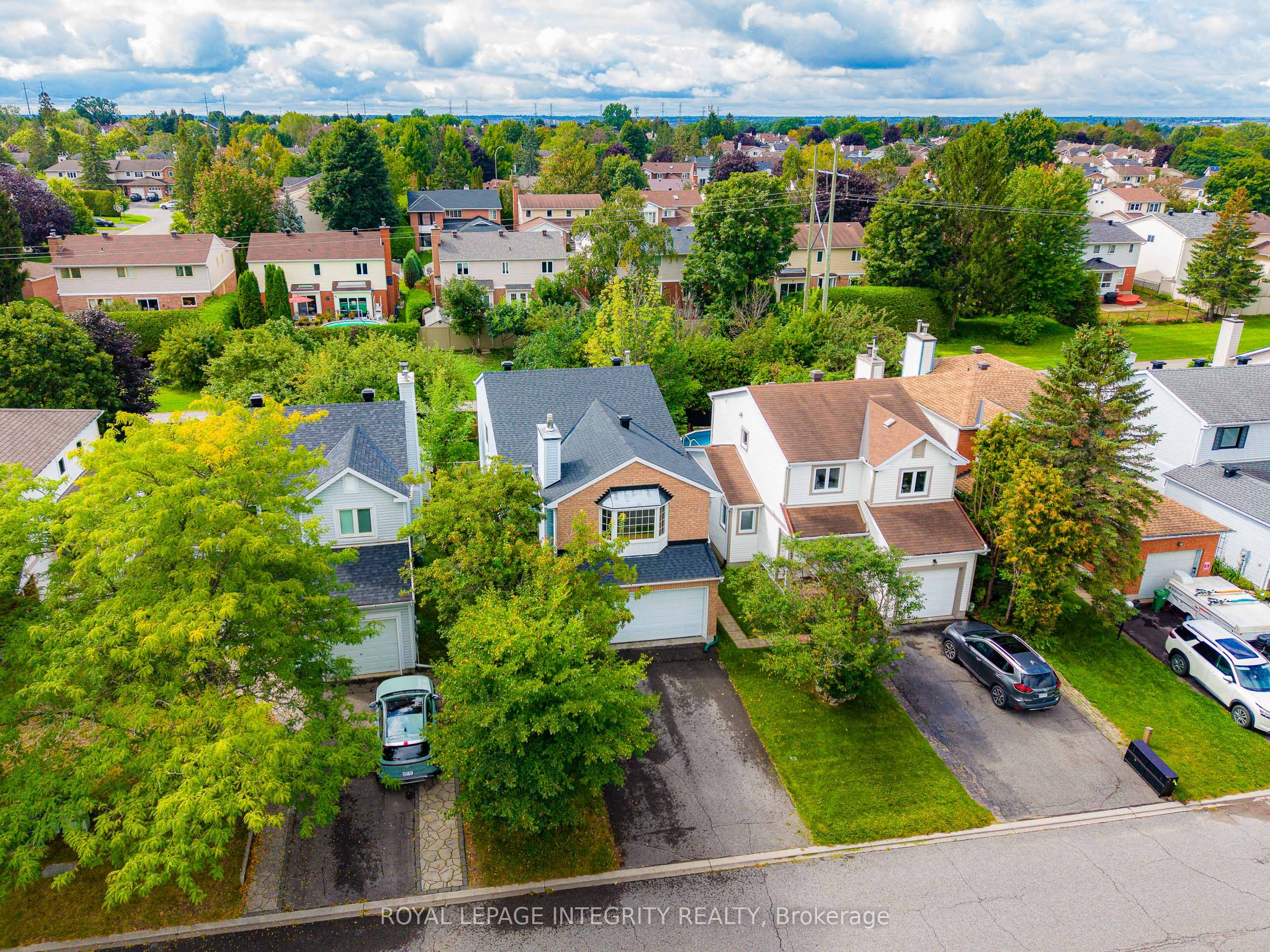 25 Springwater Drive, Kanata, ON K2M 1X9 photo 3