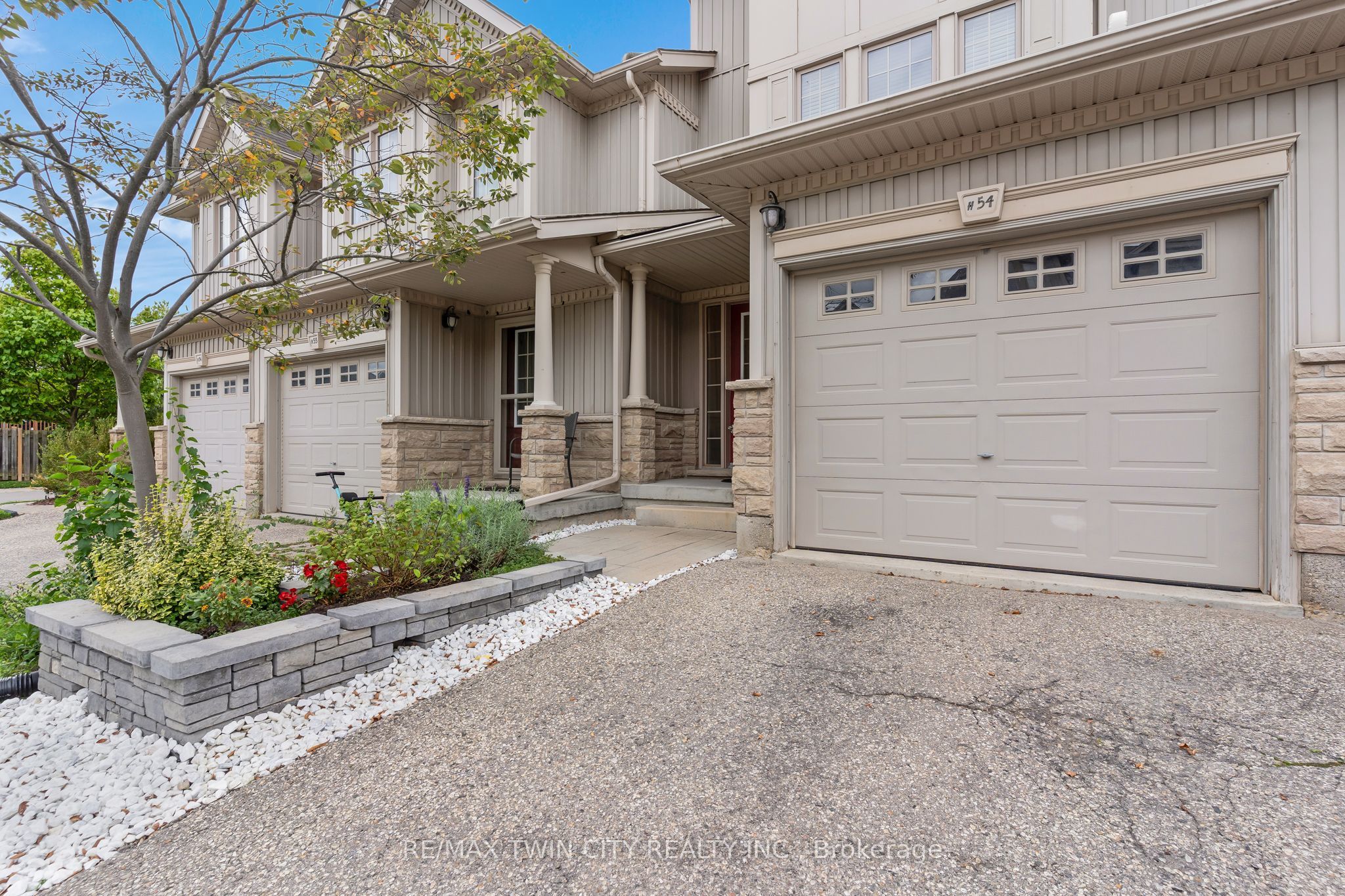 175 David Bergey Drive H54, Kitchener, ON N2E 4H7 photo 2