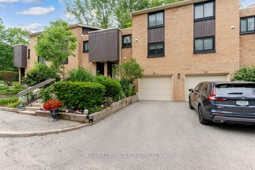 220 Salisbury Avenue 23, Cambridge, ON N1S 1K5