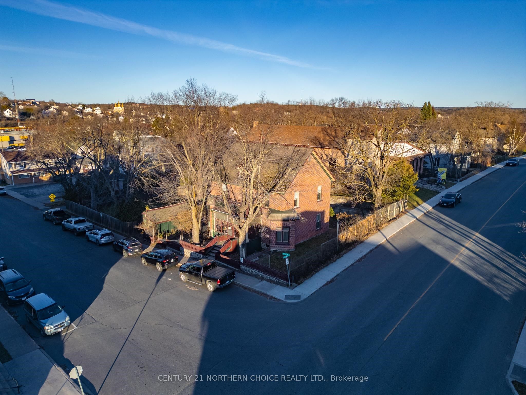 127 Fifth Avenue S, Kenora, ON P9N 2A3 photo 4