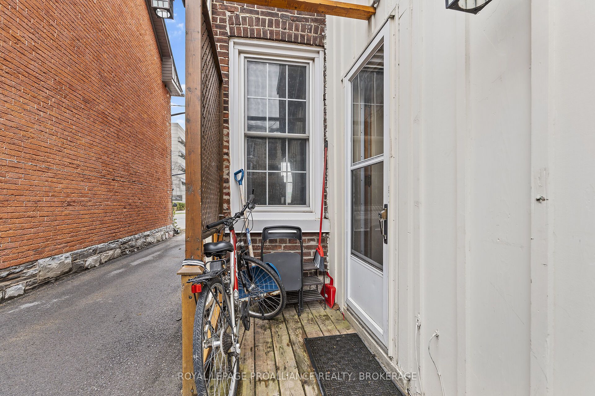 274 Wellington Street, Kingston, ON K7K 2Z1 photo 3