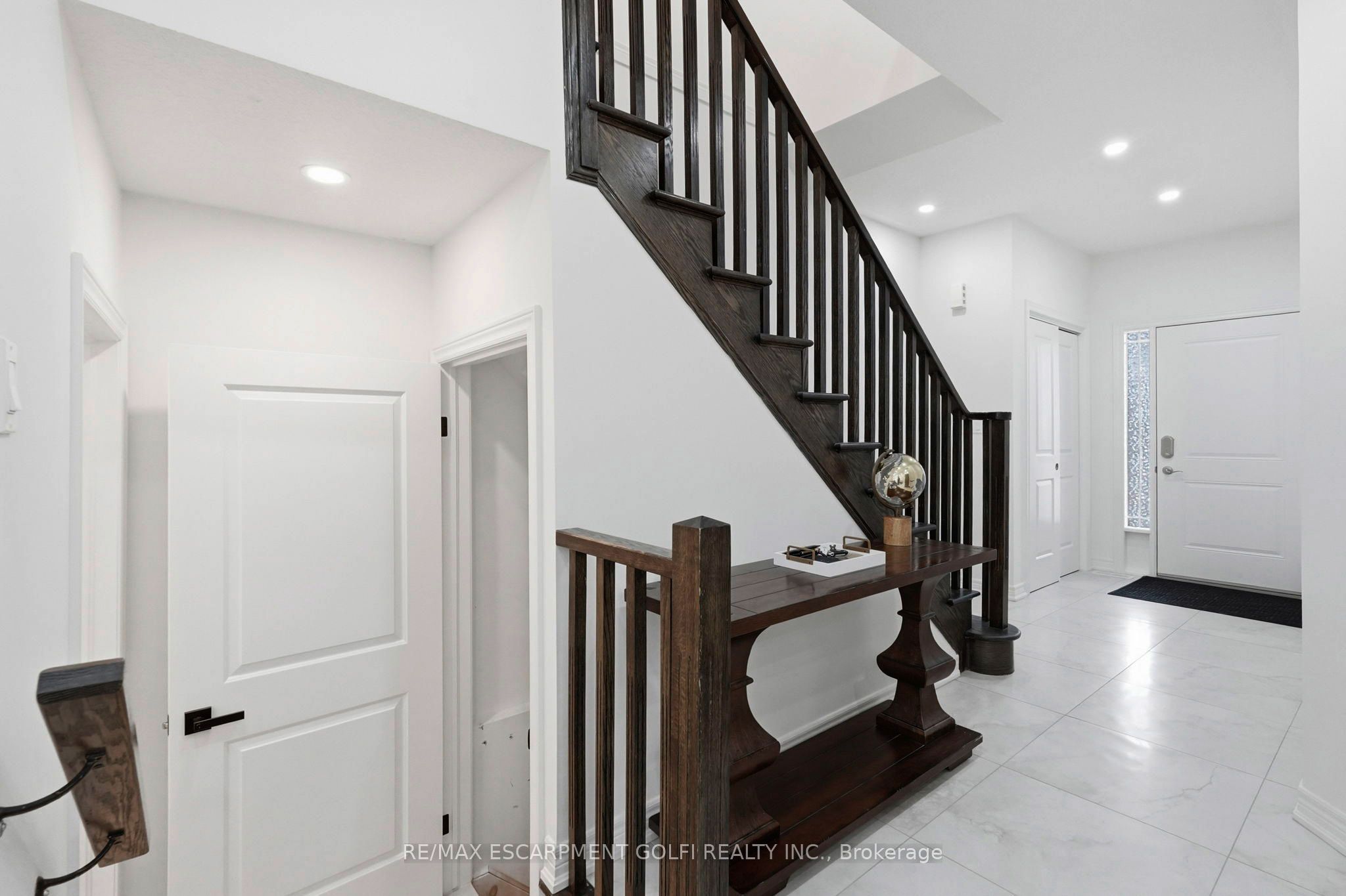 87 Rockledge Drive, Hamilton, ON L0R 1P0 photo 2