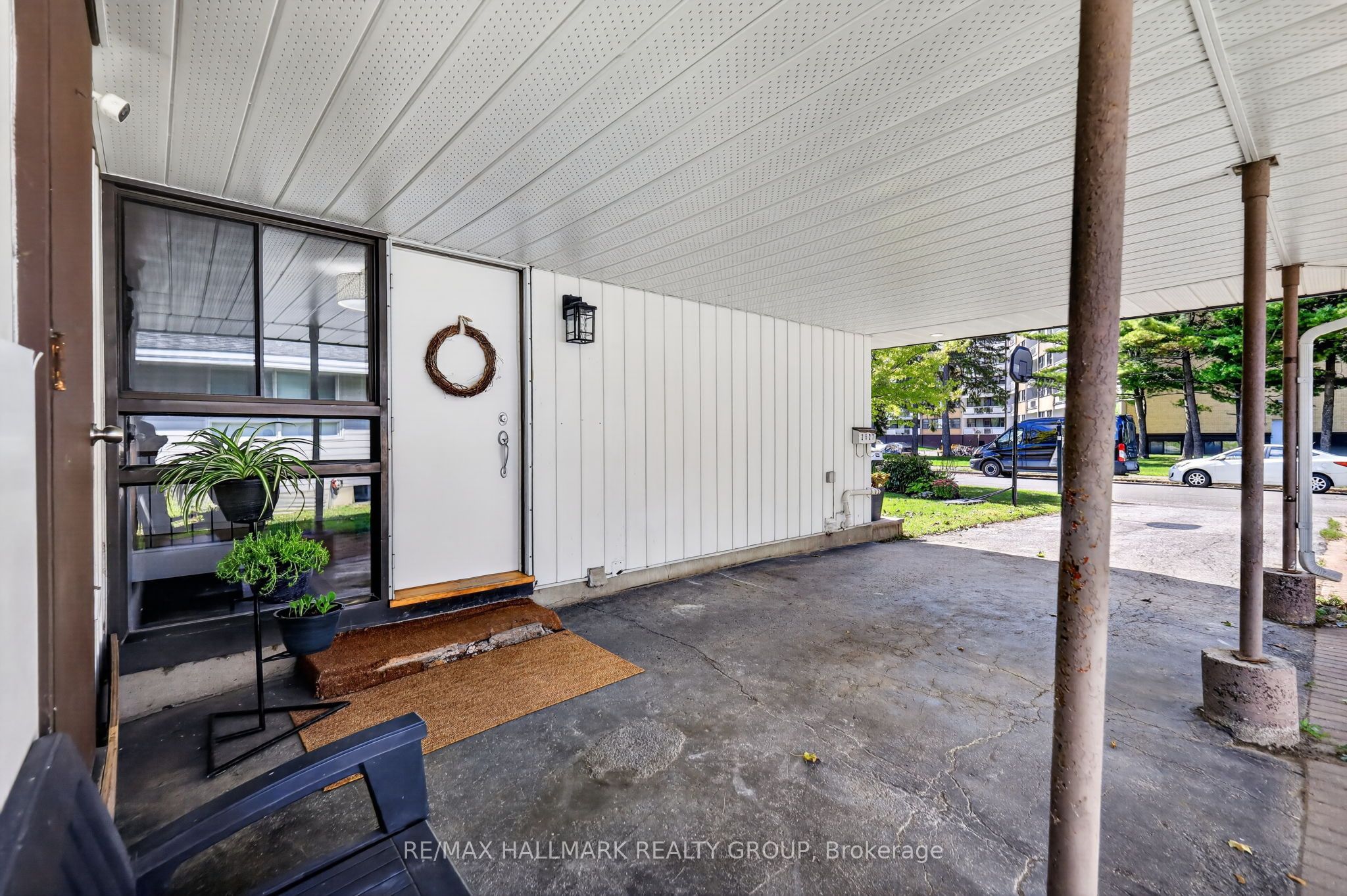 2627 Norberry Crescent, Billings Bridge - Riverside Park and Area, ON K1V 6N3 photo 3