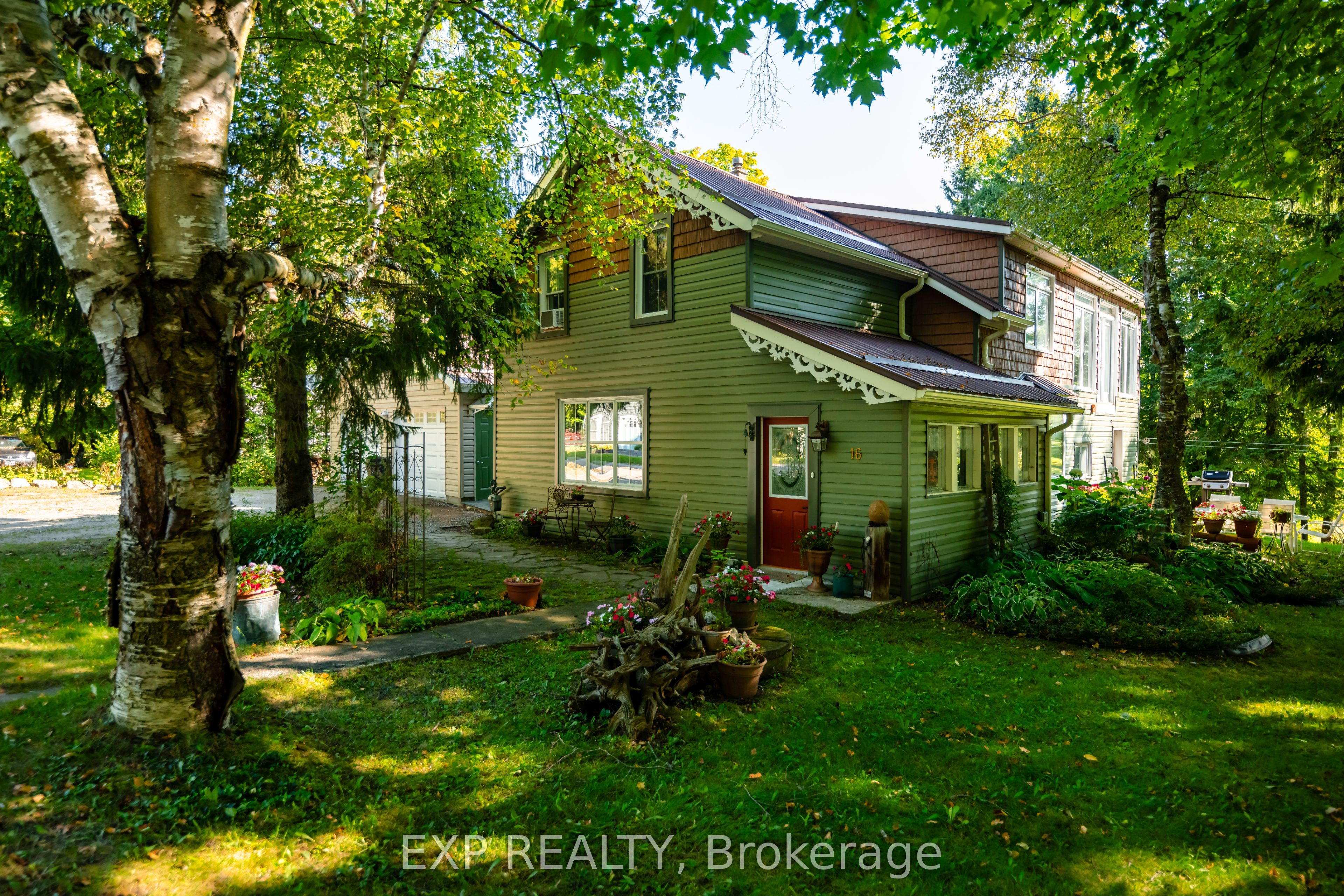 16 Mill Street, Amaranth, ON L9W 3Z3 photo 2