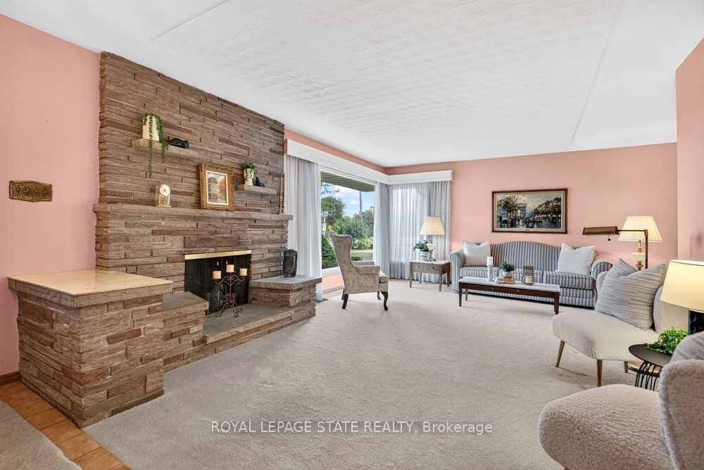 558 Mountain Brow Boulevard, Hamilton, ON L8T 1A9 photo 2