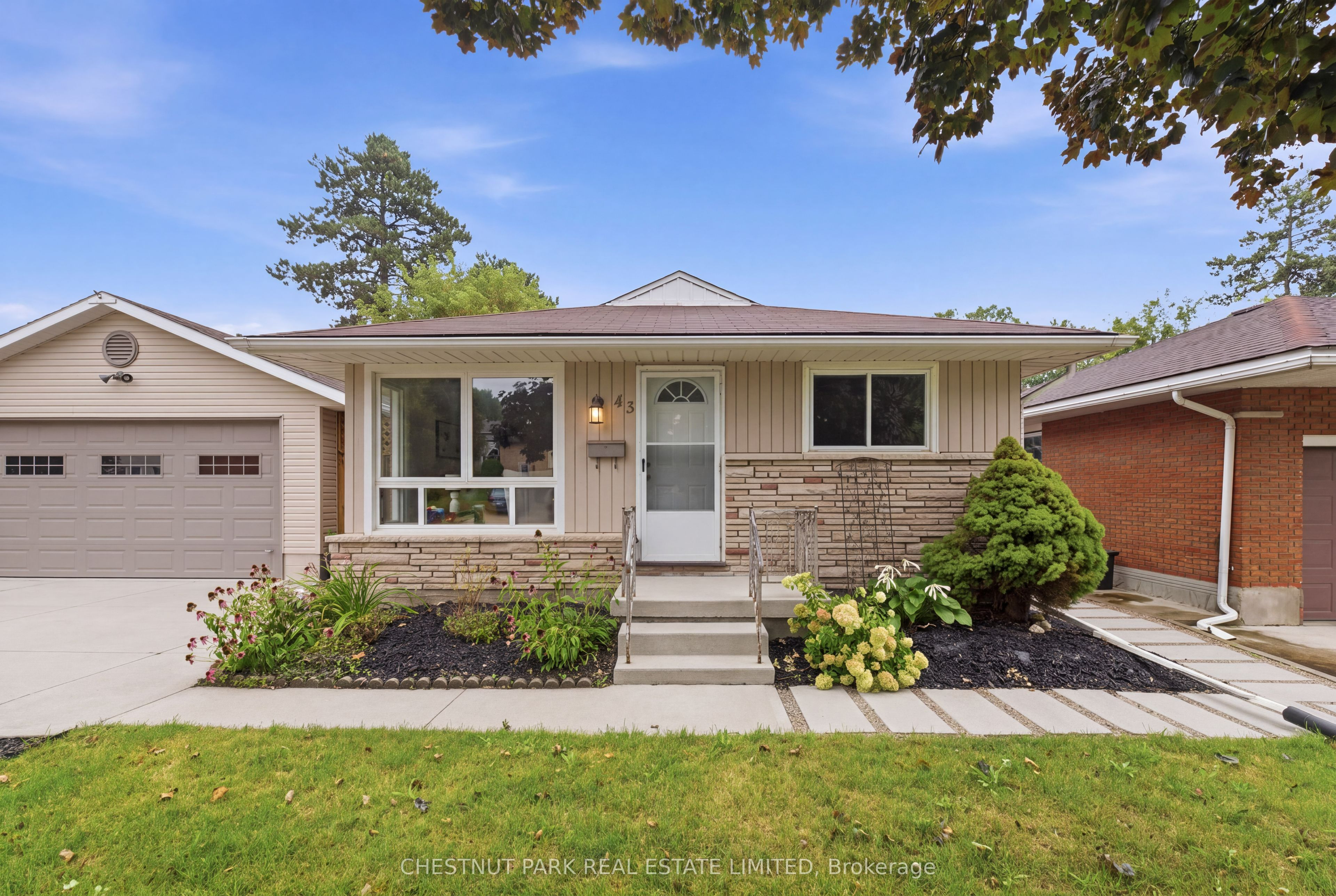 43 Alison Avenue, Cambridge, ON N1R 1M8 photo 3