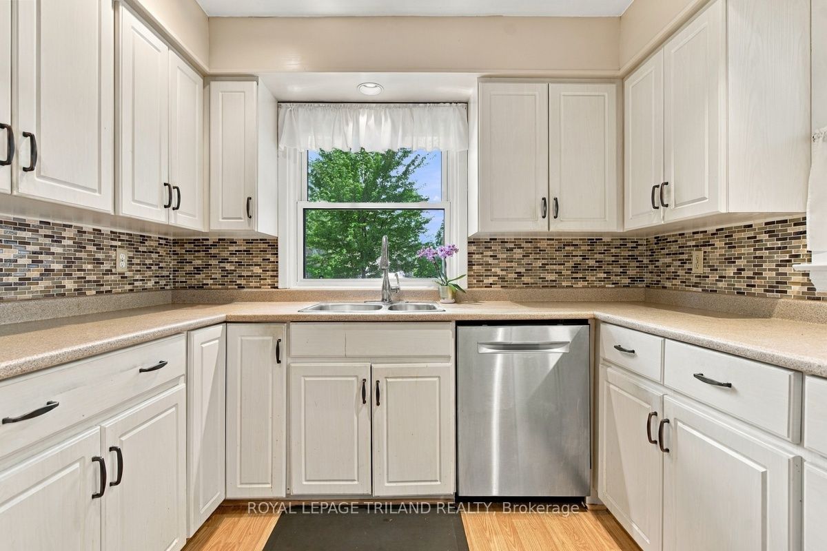 15 Medway Crescent, London North, ON N5X 3S9 photo 5