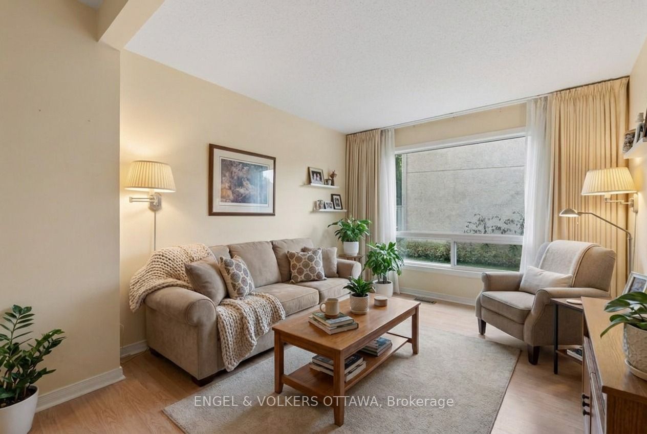 1280 Cahill Drive 18, Hunt Club - South Keys and Area, ON K1V 9R1