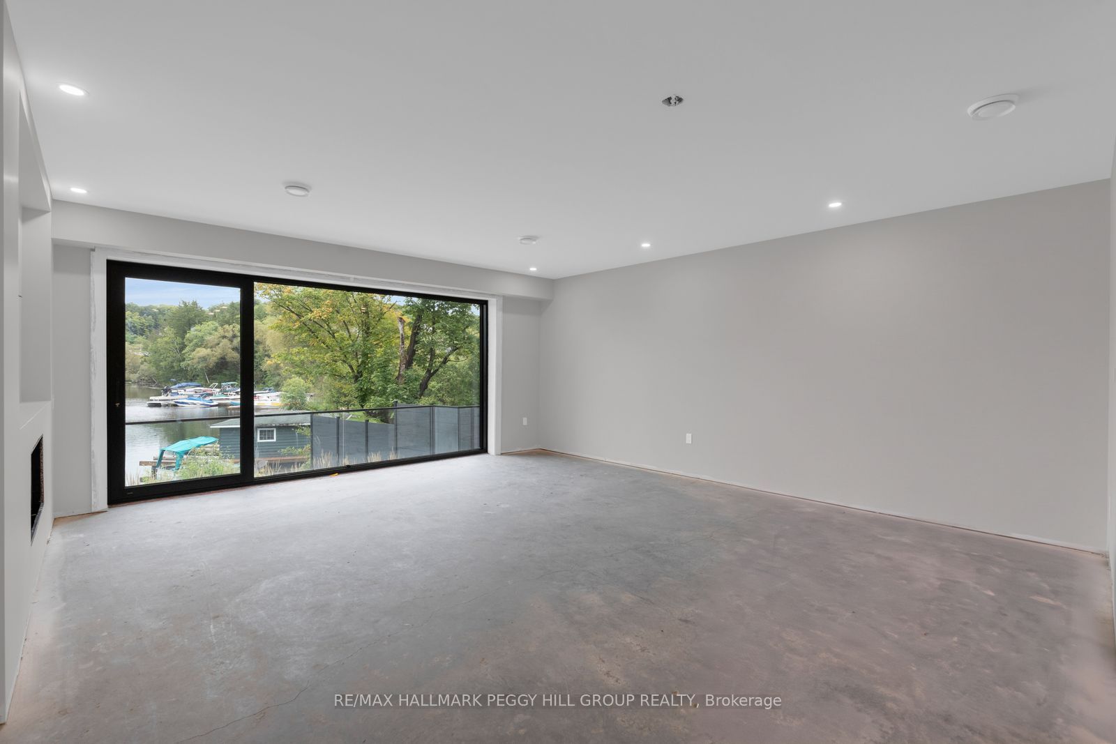32 Brunel Road 305, Huntsville, ON P1H 1P5 photo 5