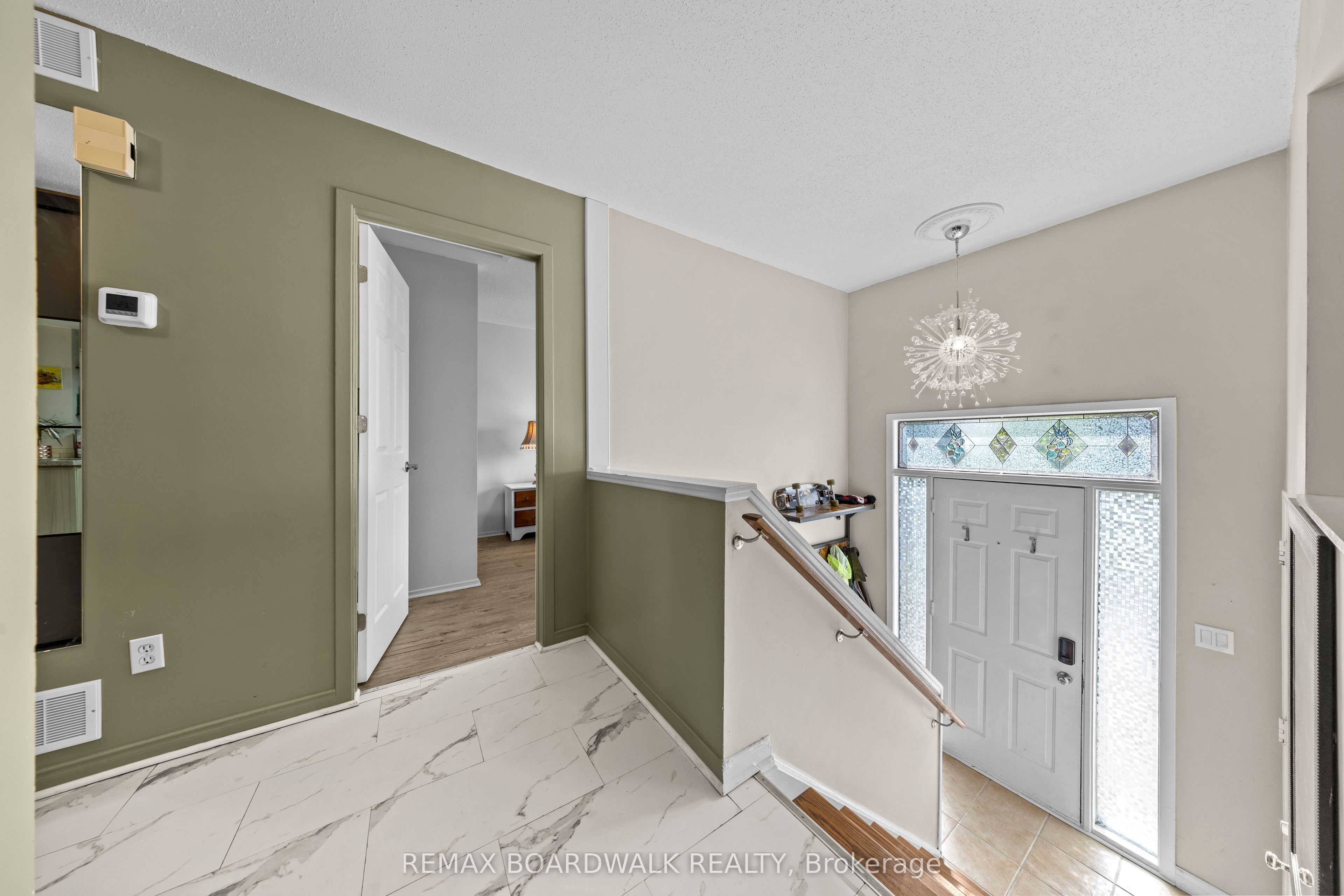 1497 Roberval Avenue, Orleans - Cumberland and Area, ON K4A 2C4 photo 4