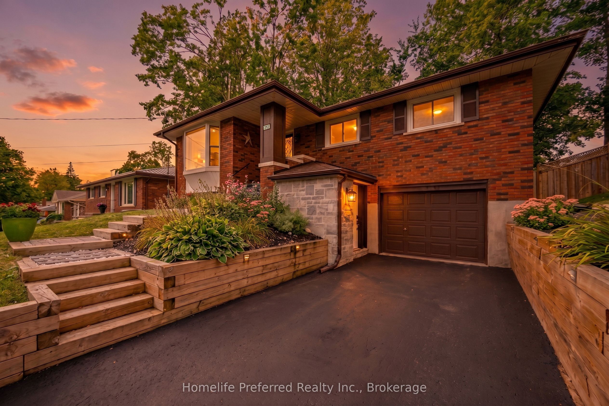 313 Lindan Avenue, Selwyn, ON K9L 1K8