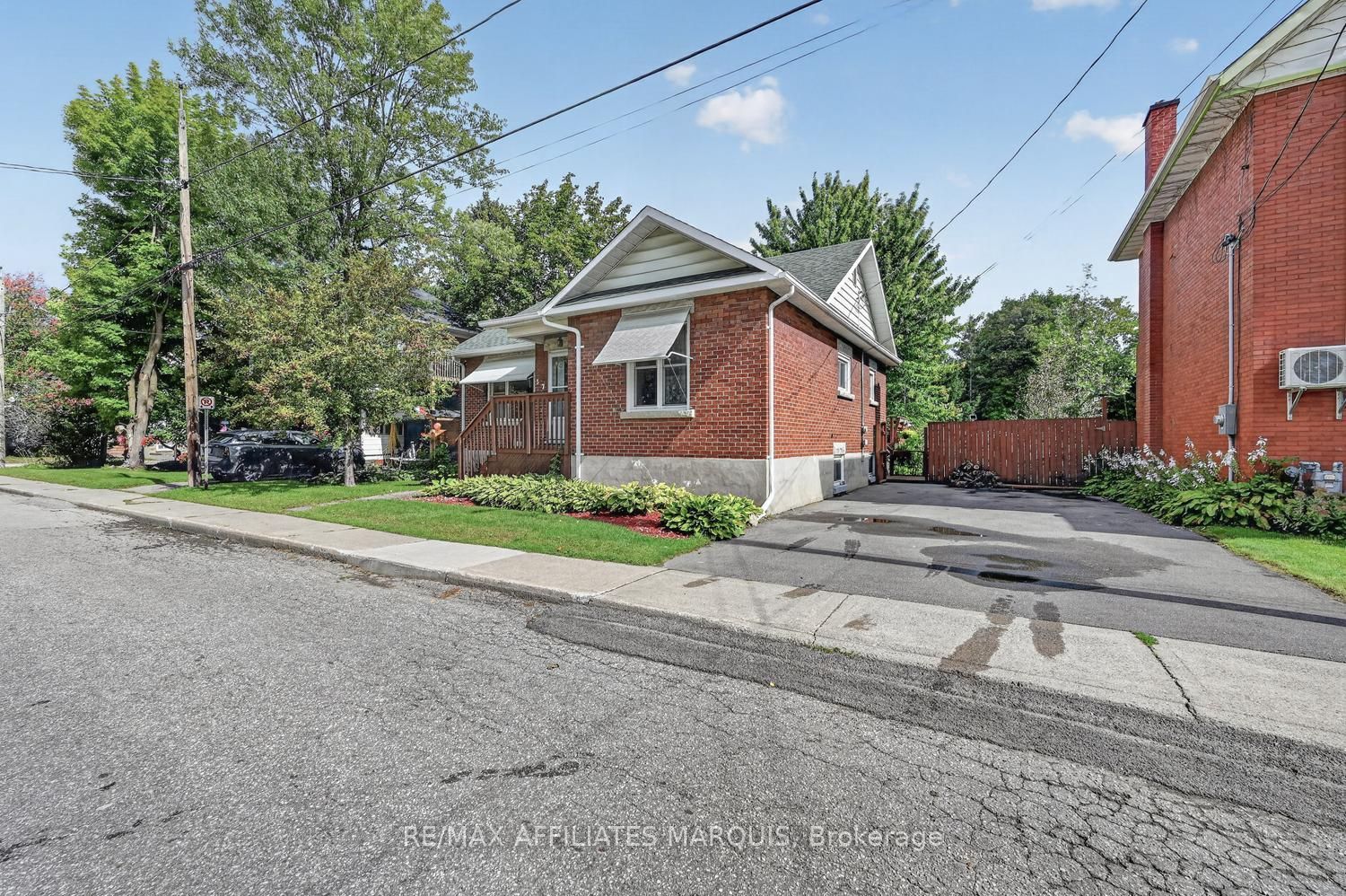 37 Ogden Avenue, Smiths Falls, ON K7A 2L7 photo 2