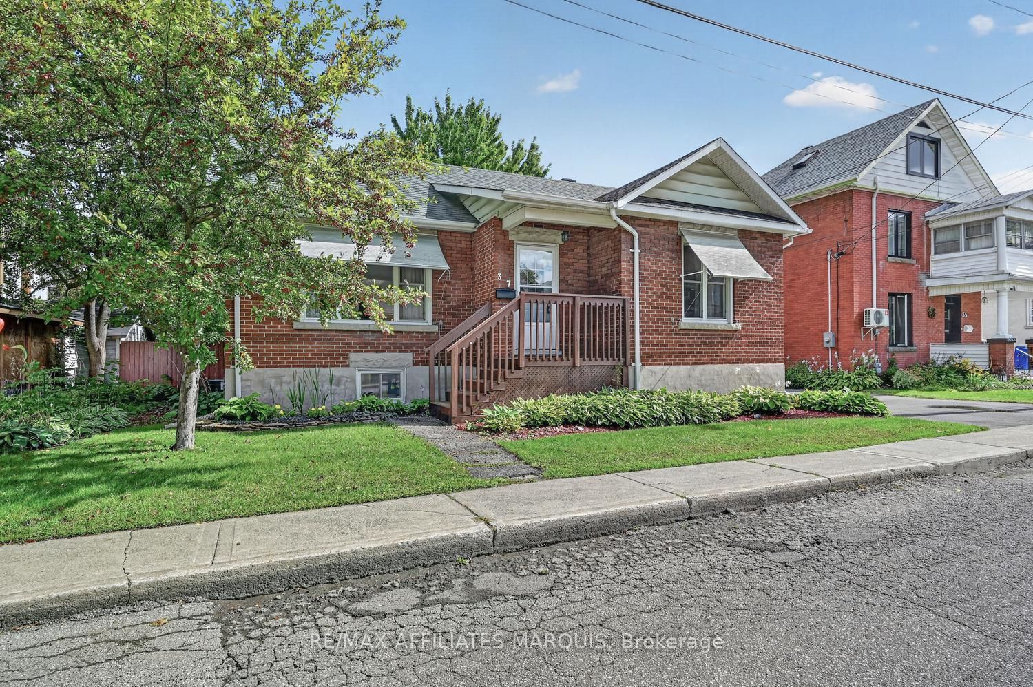 37 Ogden Avenue, Smiths Falls, ON K7A 2L7 photo 4