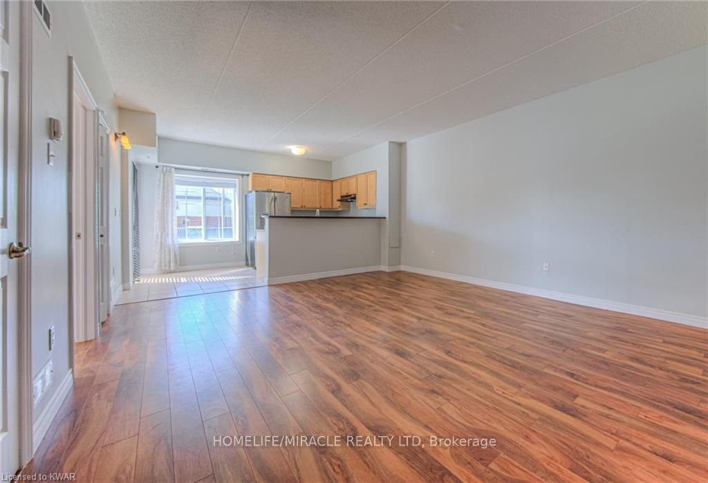 415 Grange Road 101, Guelph, ON N1E 0C4 photo 4