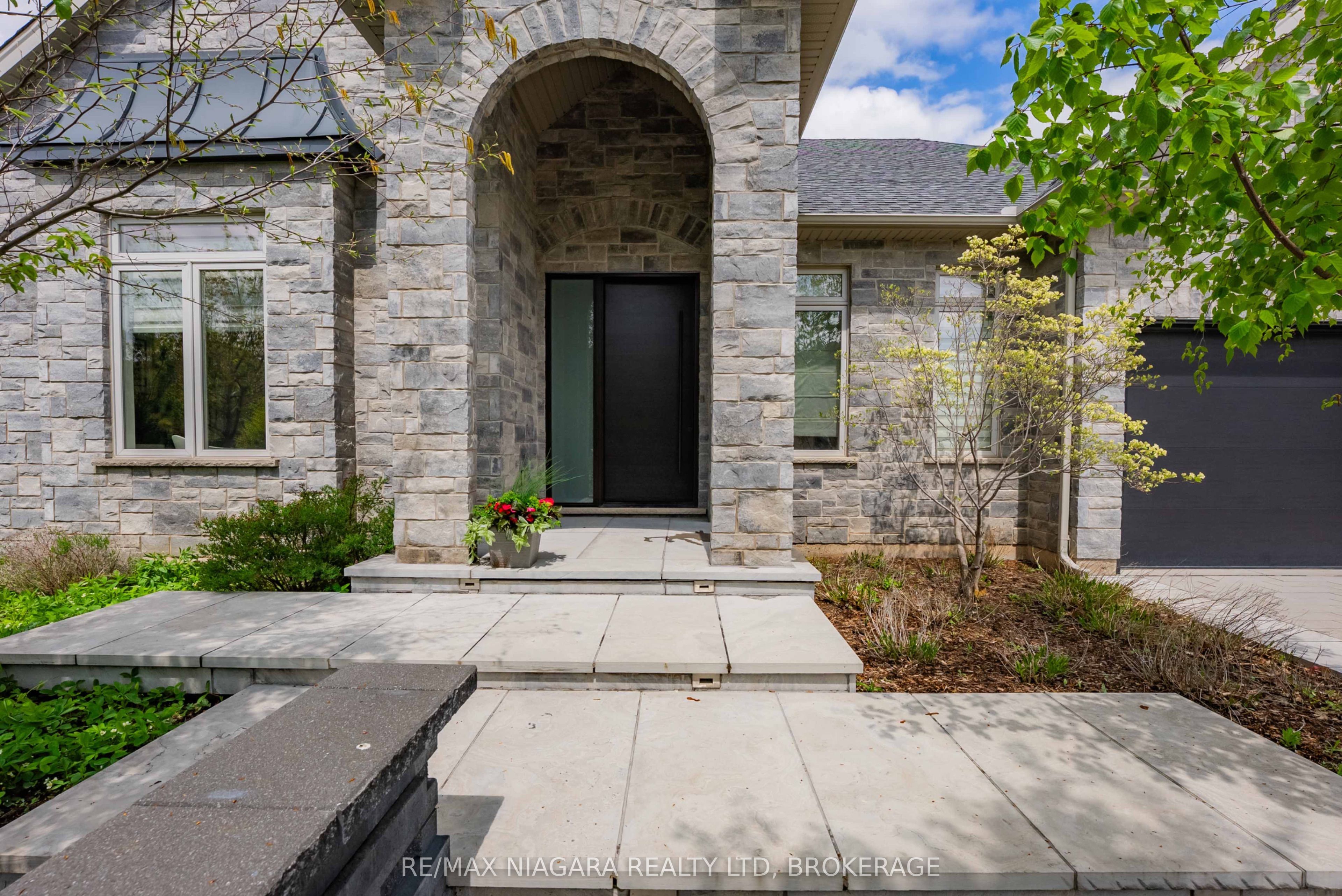 14 Angels Drive, Niagara-on-the-Lake, ON L0S 1J1 photo 3