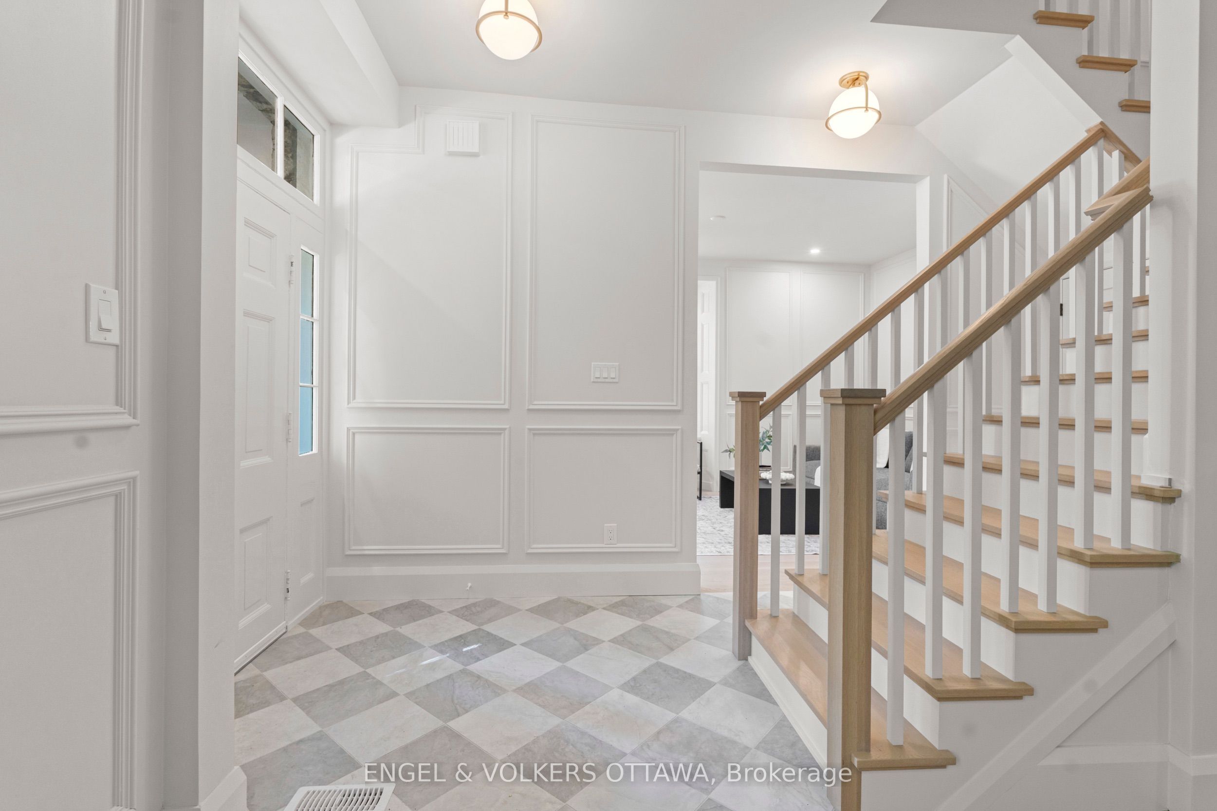 71 Thomas Street, New Edinburgh - Lindenlea, ON K1M 1M7 photo 4