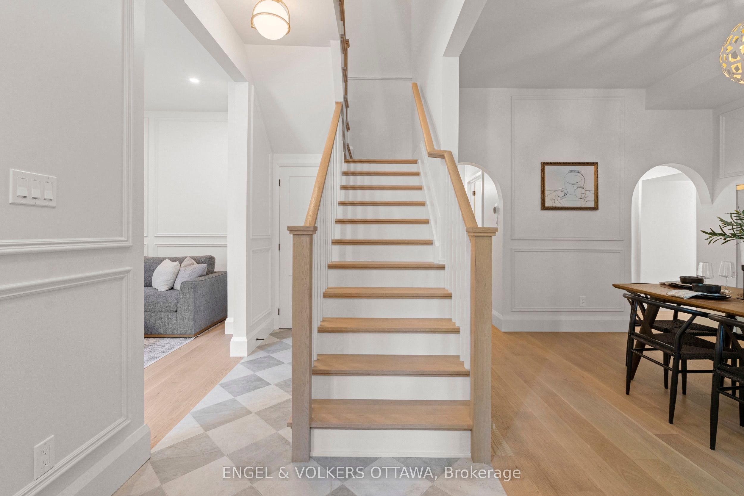 71 Thomas Street, New Edinburgh - Lindenlea, ON K1M 1M7 photo 5