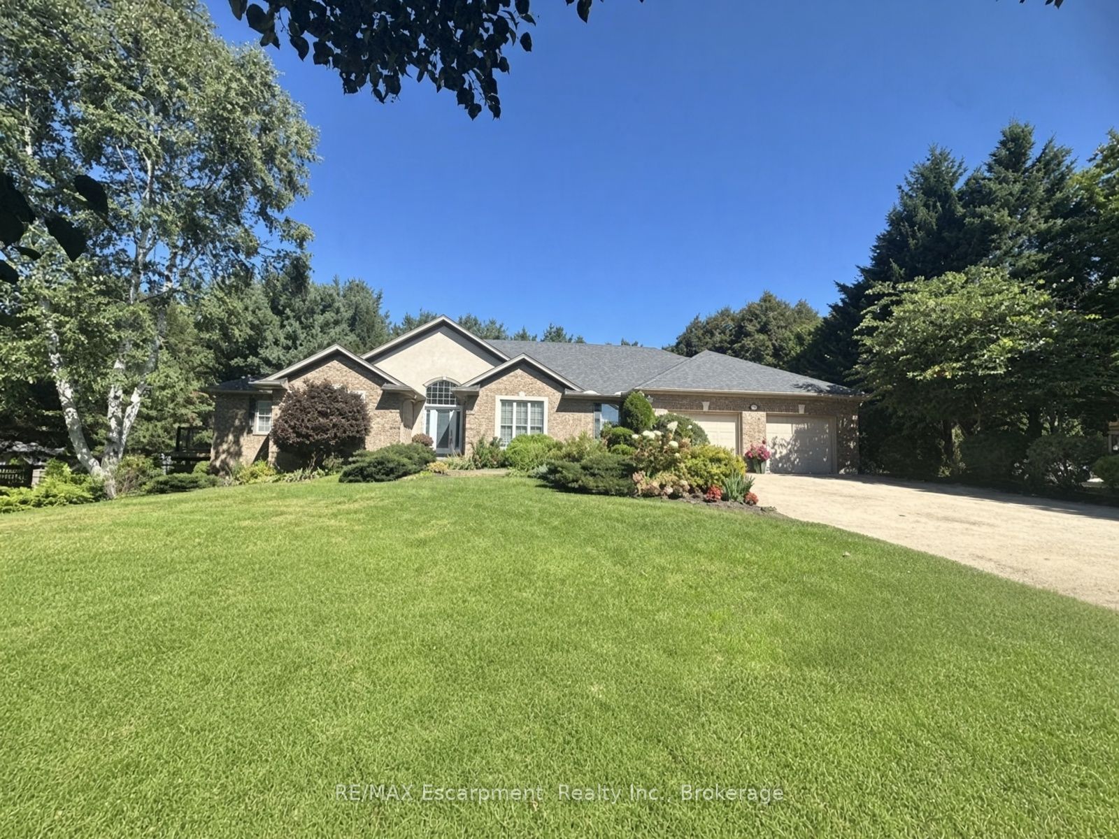 31 Alder Crescent, Pelham, ON L0S 1C0 photo 2