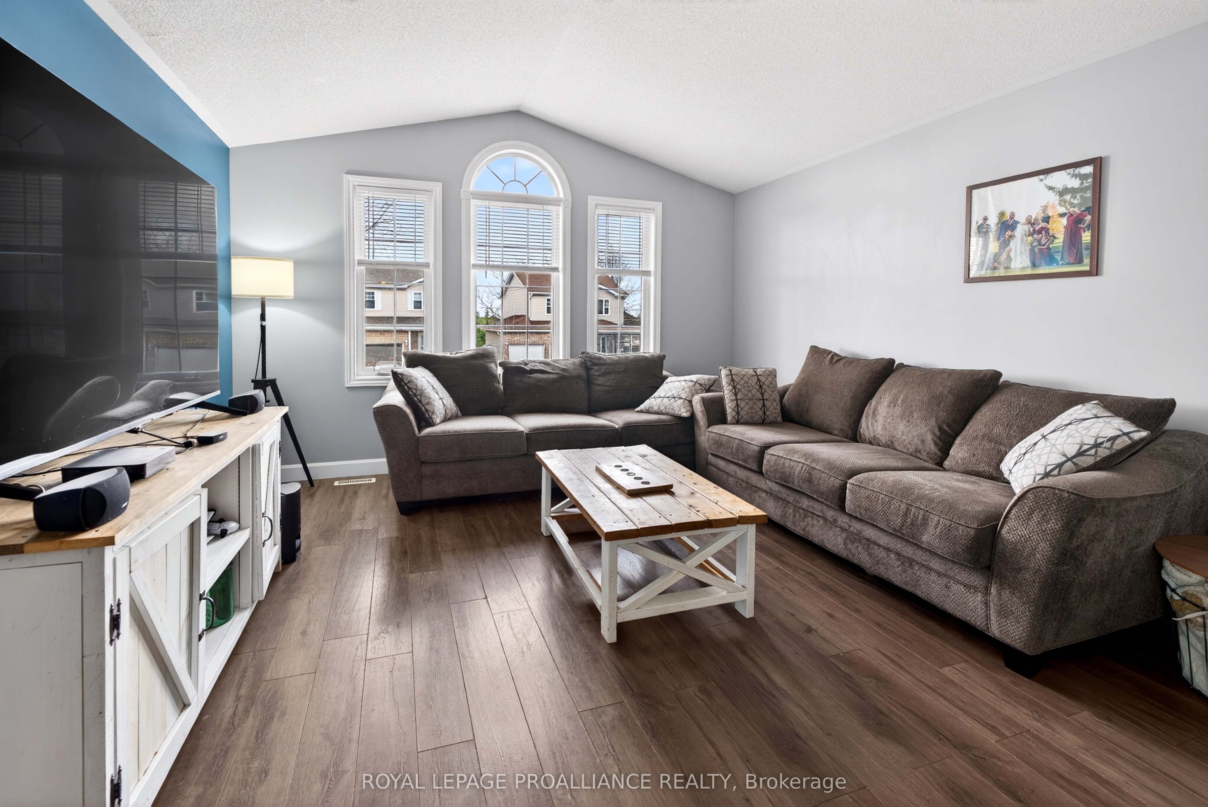 733 Tanner Drive, Kingston, ON K7M 8Y2 photo 5