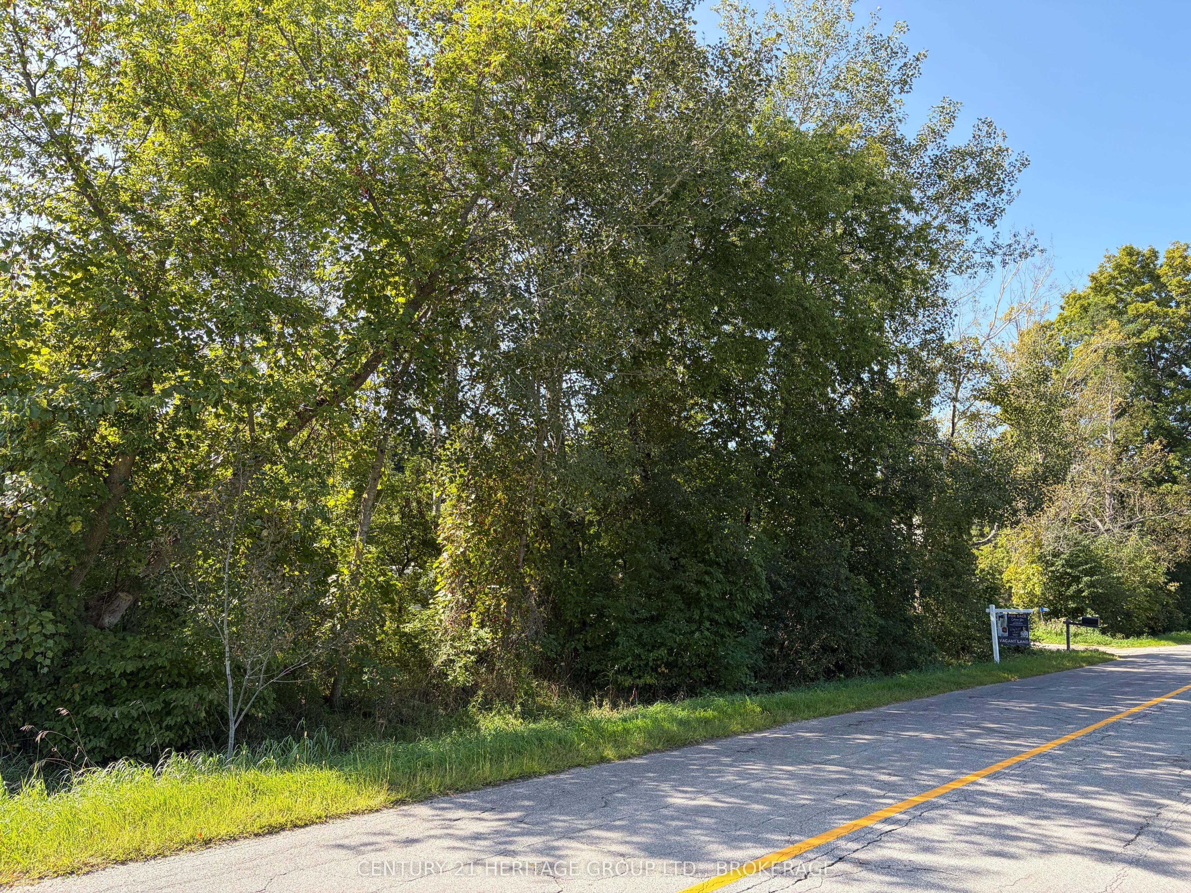 523 Lower Oak Leaf Road, Leeds and the Thousand Islands, ON K0E 1B0
