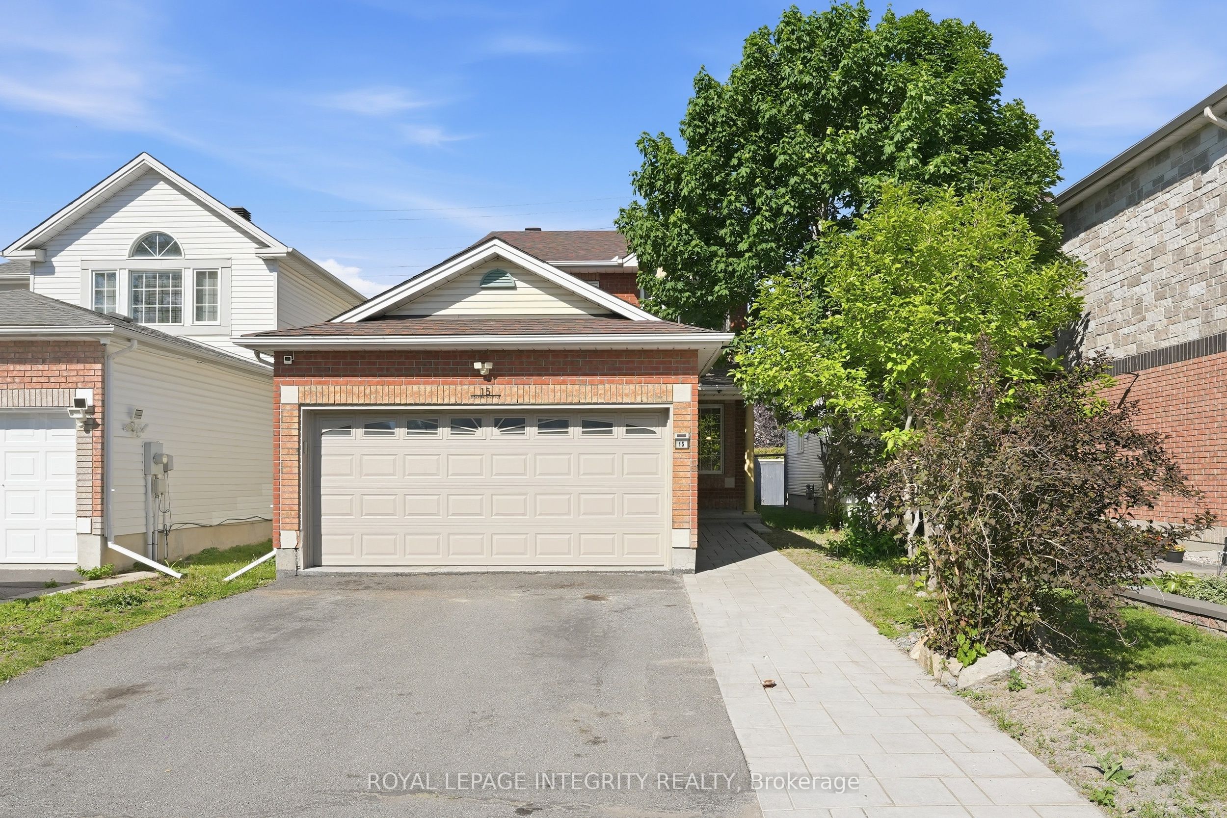 15 Halkirk Avenue, Kanata, ON K2V 1B1 photo 2