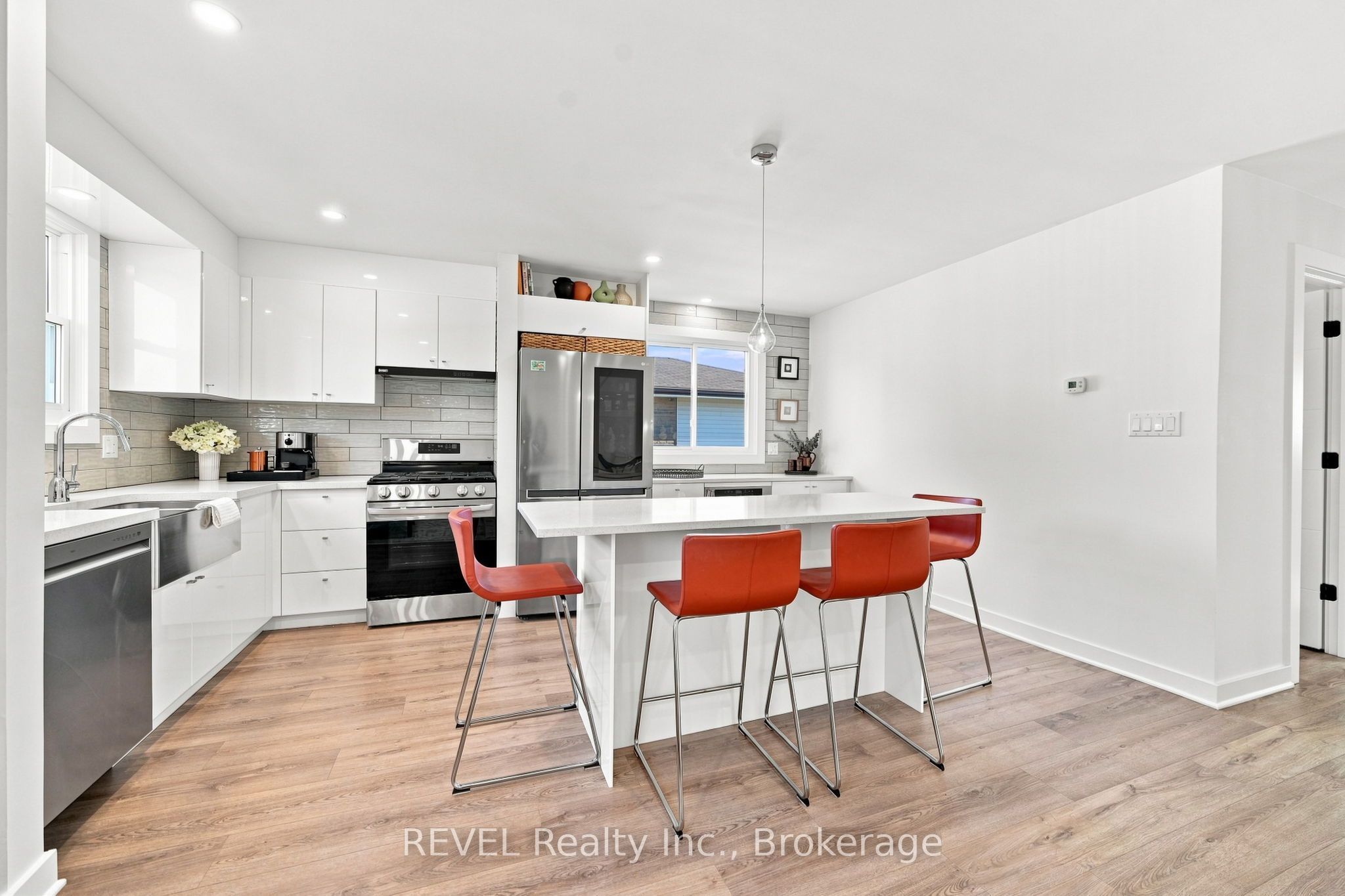 34 Oakwood Street, Port Colborne, ON L3K 5E9 photo 5