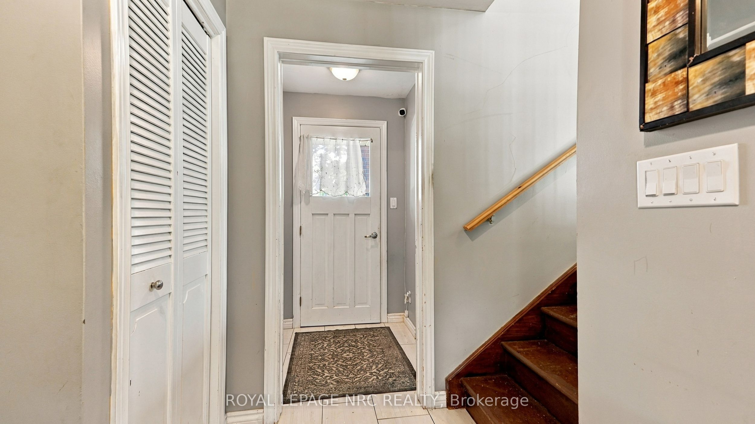 25 Sherwood Forest Trail, Welland, ON L3C 5X7 photo 5