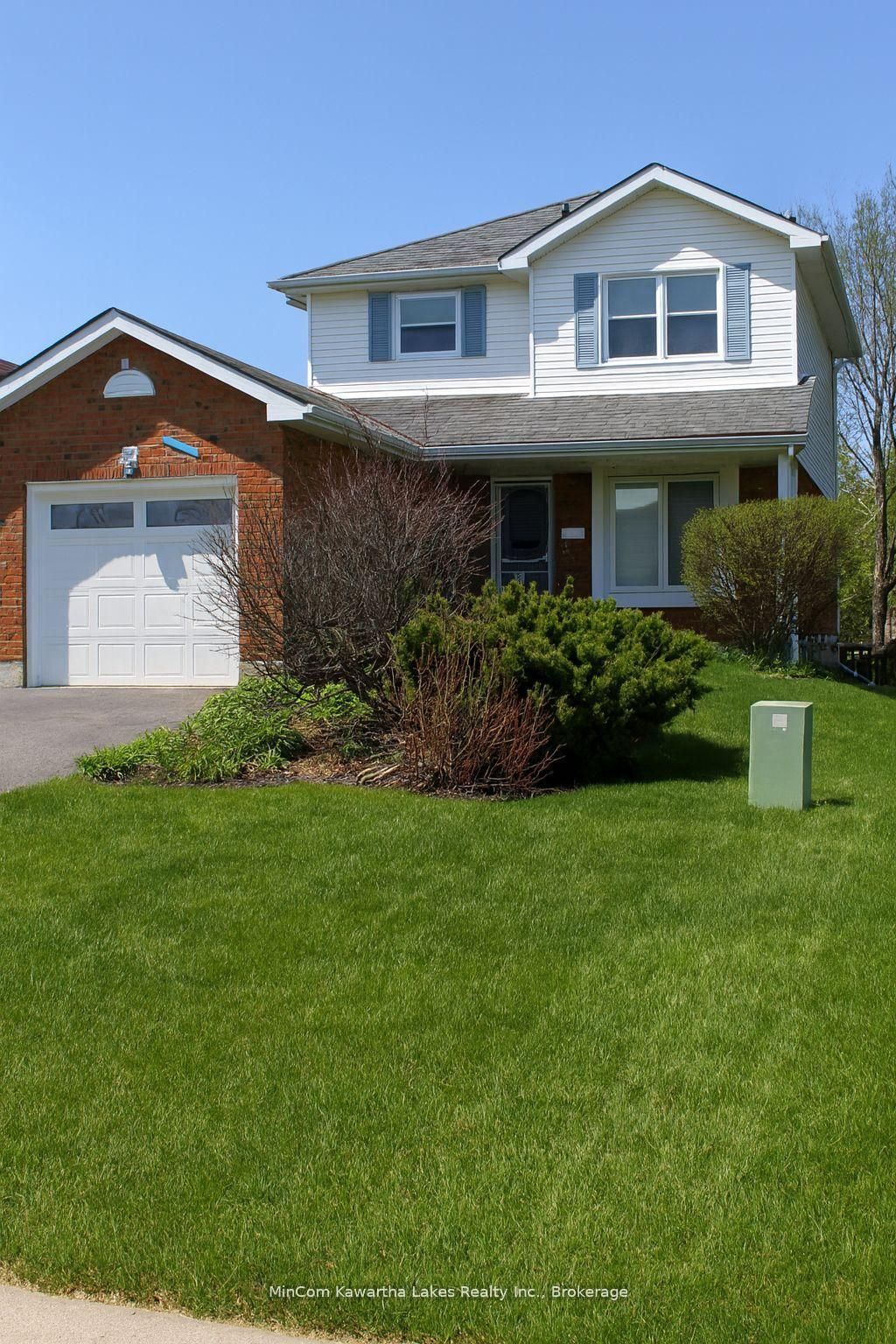 1134 Huntington Circle, Peterborough, ON K9K 2A9 photo 2