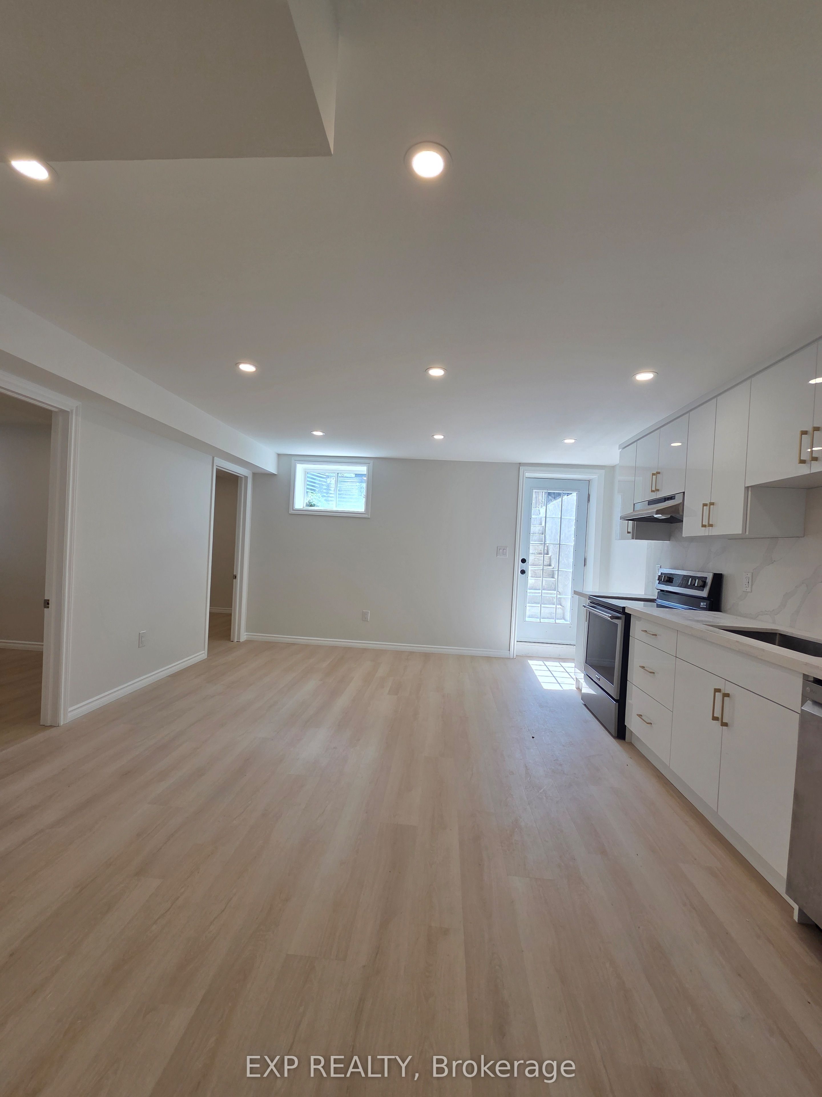 41 Queensgate Crescent BSMT, Woolwich, ON N0B 1M0 photo 2
