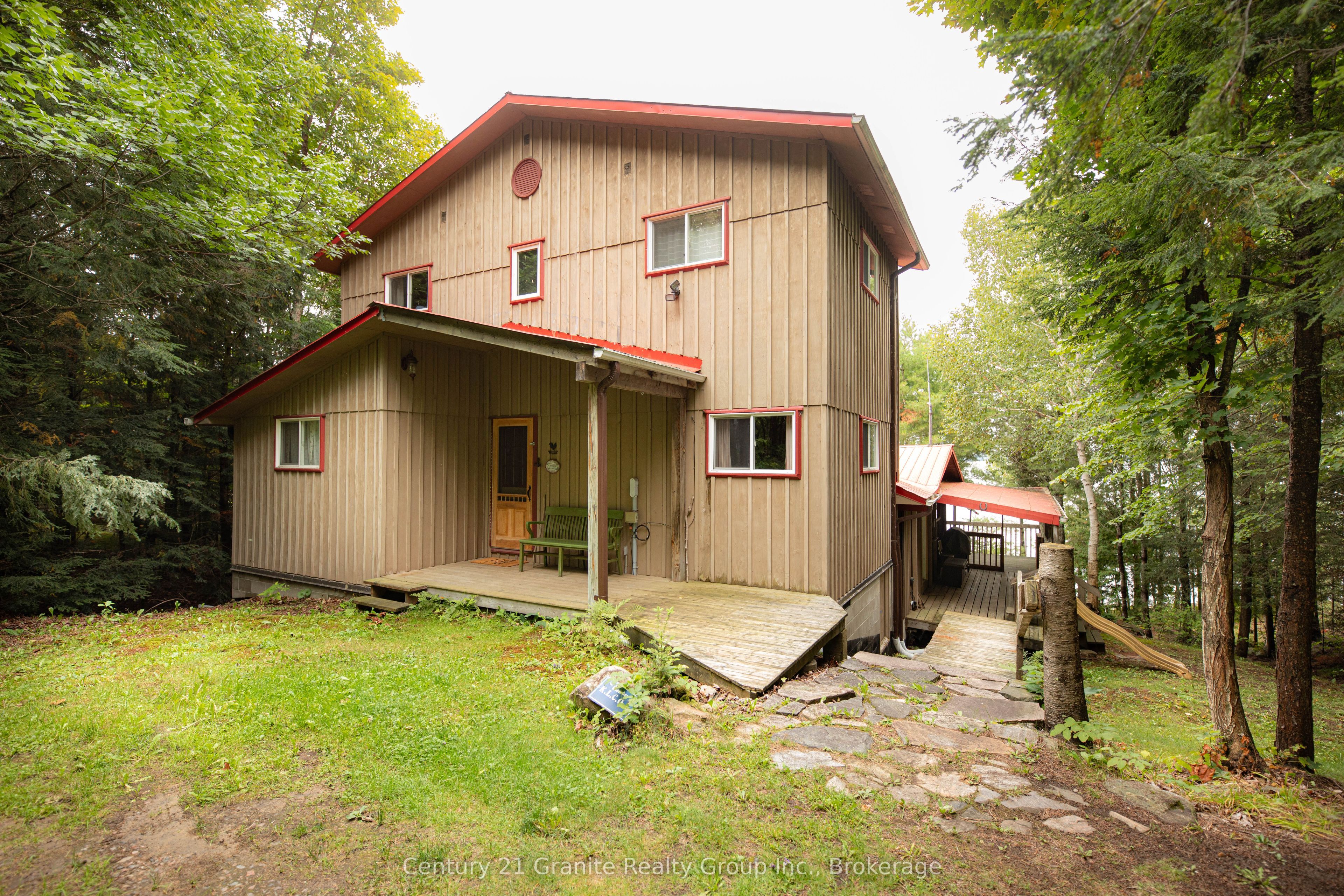 4943 Kennisis Lake Road Drive, Dysart et al, ON K0M 1S0 photo 2