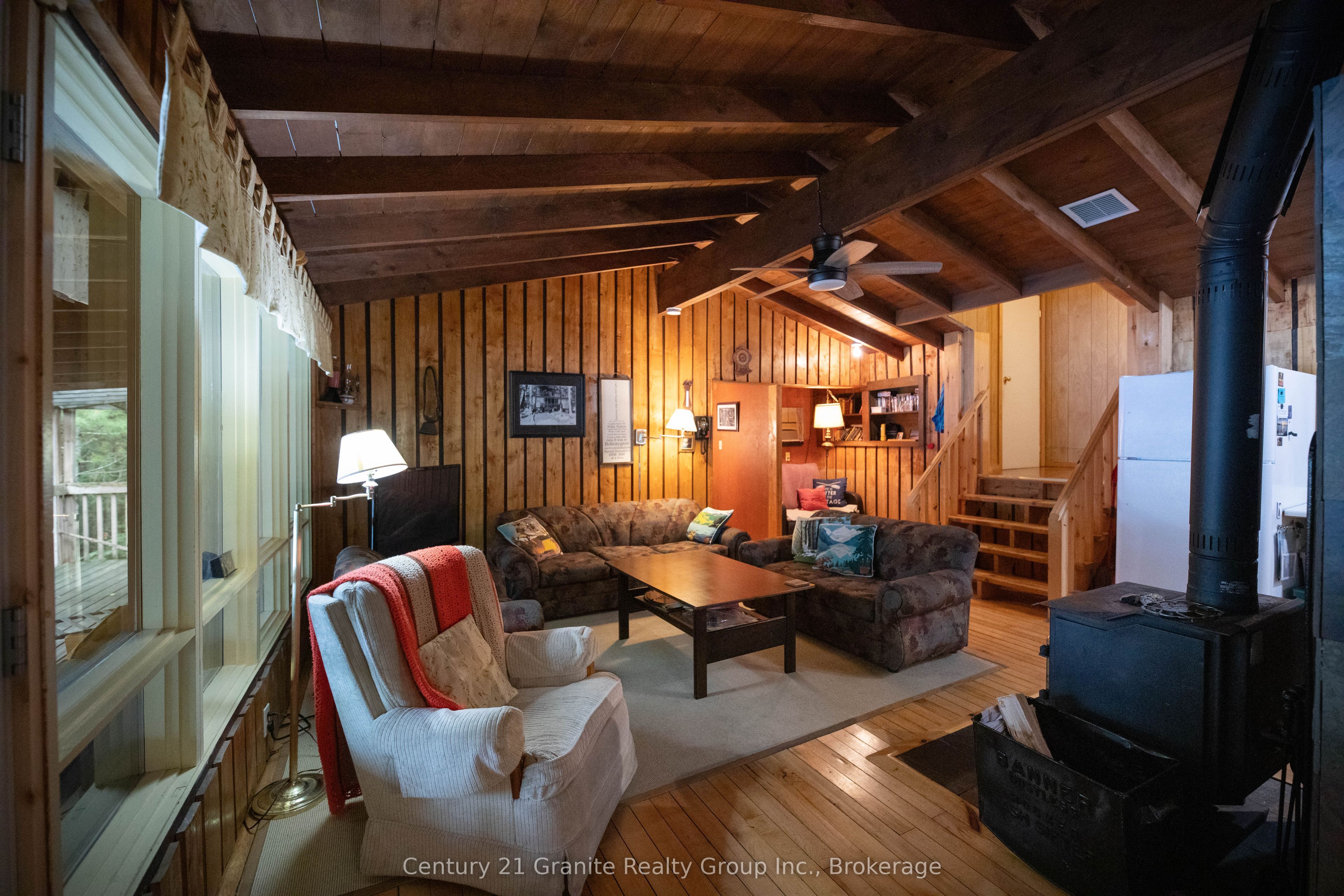 4943 Kennisis Lake Road Drive, Dysart et al, ON K0M 1S0 photo 5